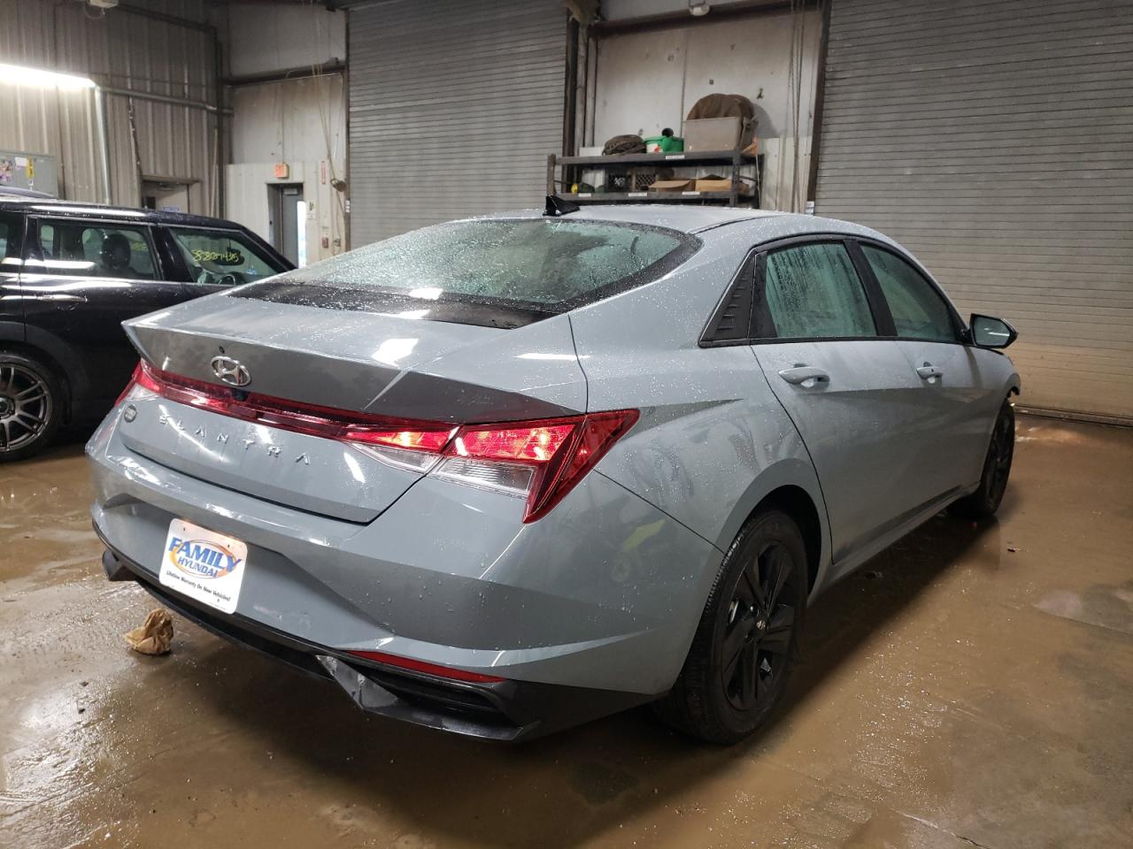 2023 Hyundai Elantra - Image 3