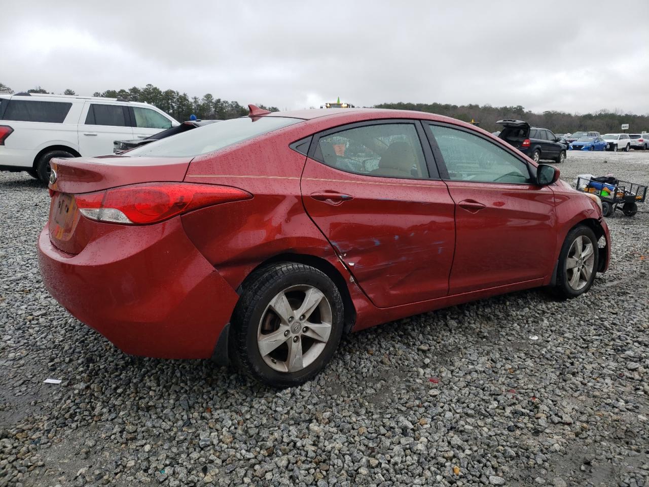 2013 Hyundai Elantra - Image 3