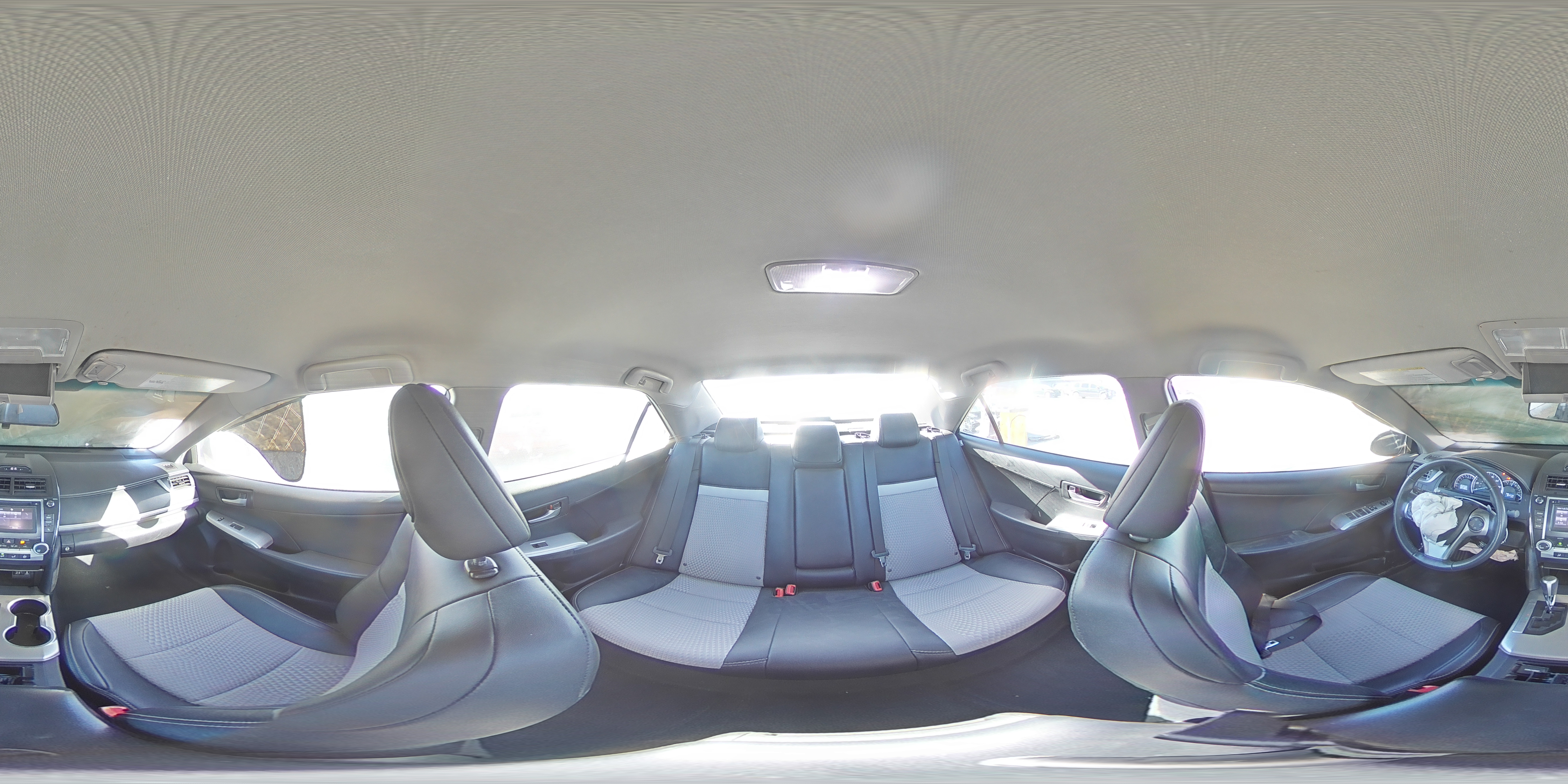 2014 Toyota Camry - Image 13