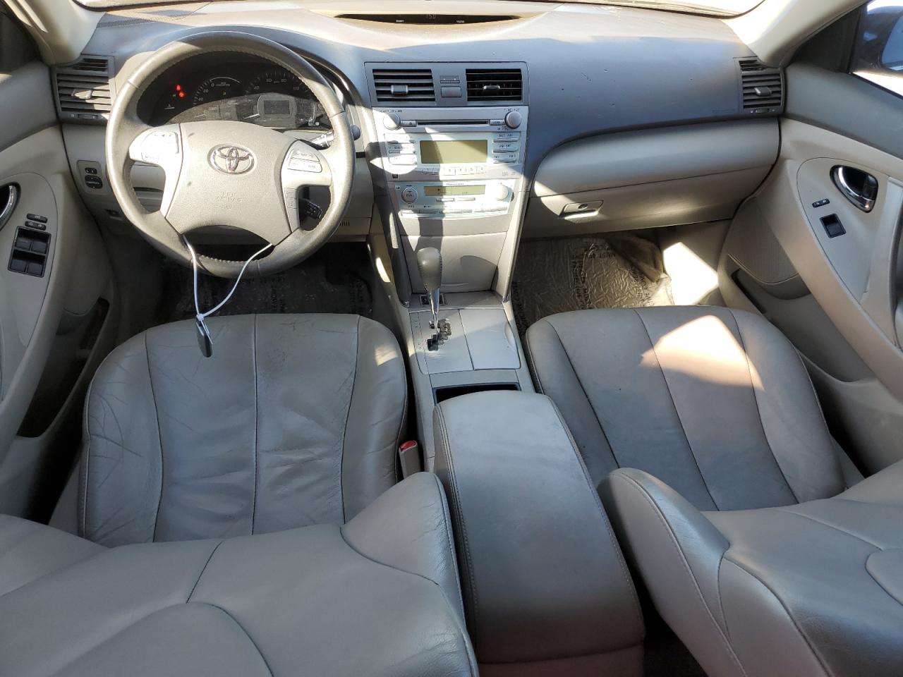 2009 Toyota Camry - Image 8