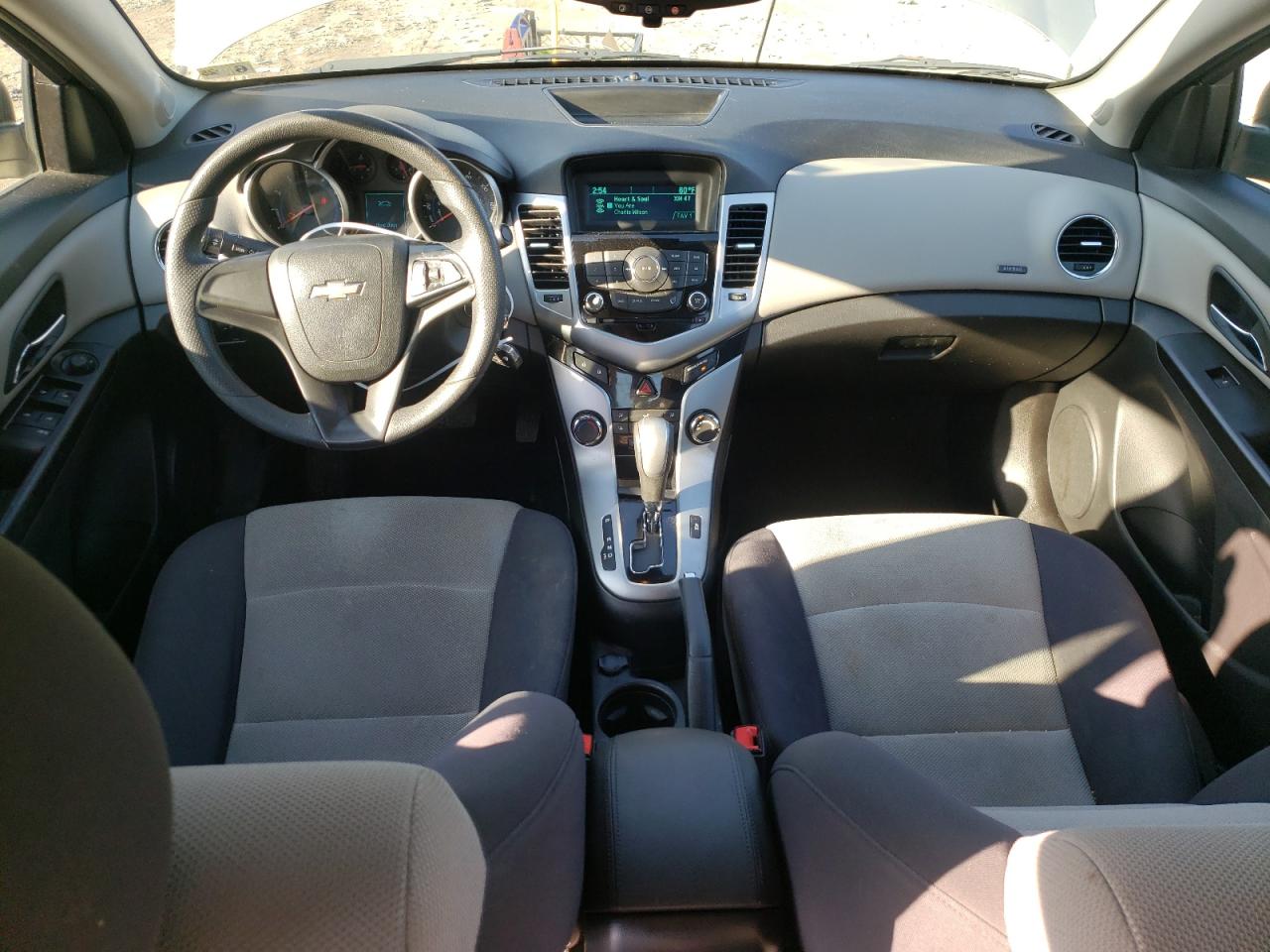 2013 Chevrolet Cruze - Image 8