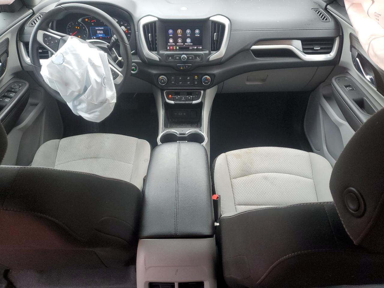 2022 GMC Terrain - Image 8