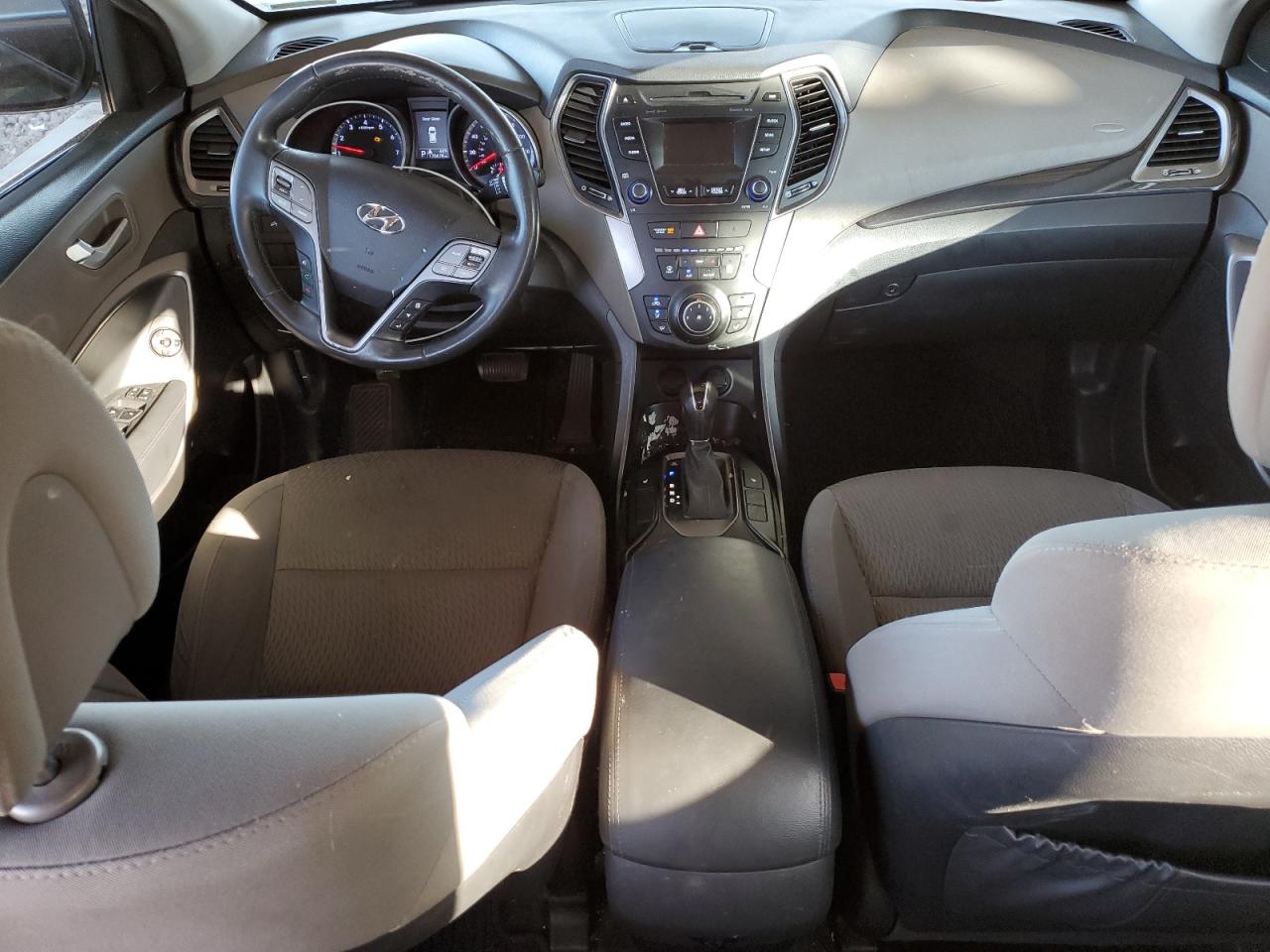 2014 Hyundai Santa Fe - Image 8
