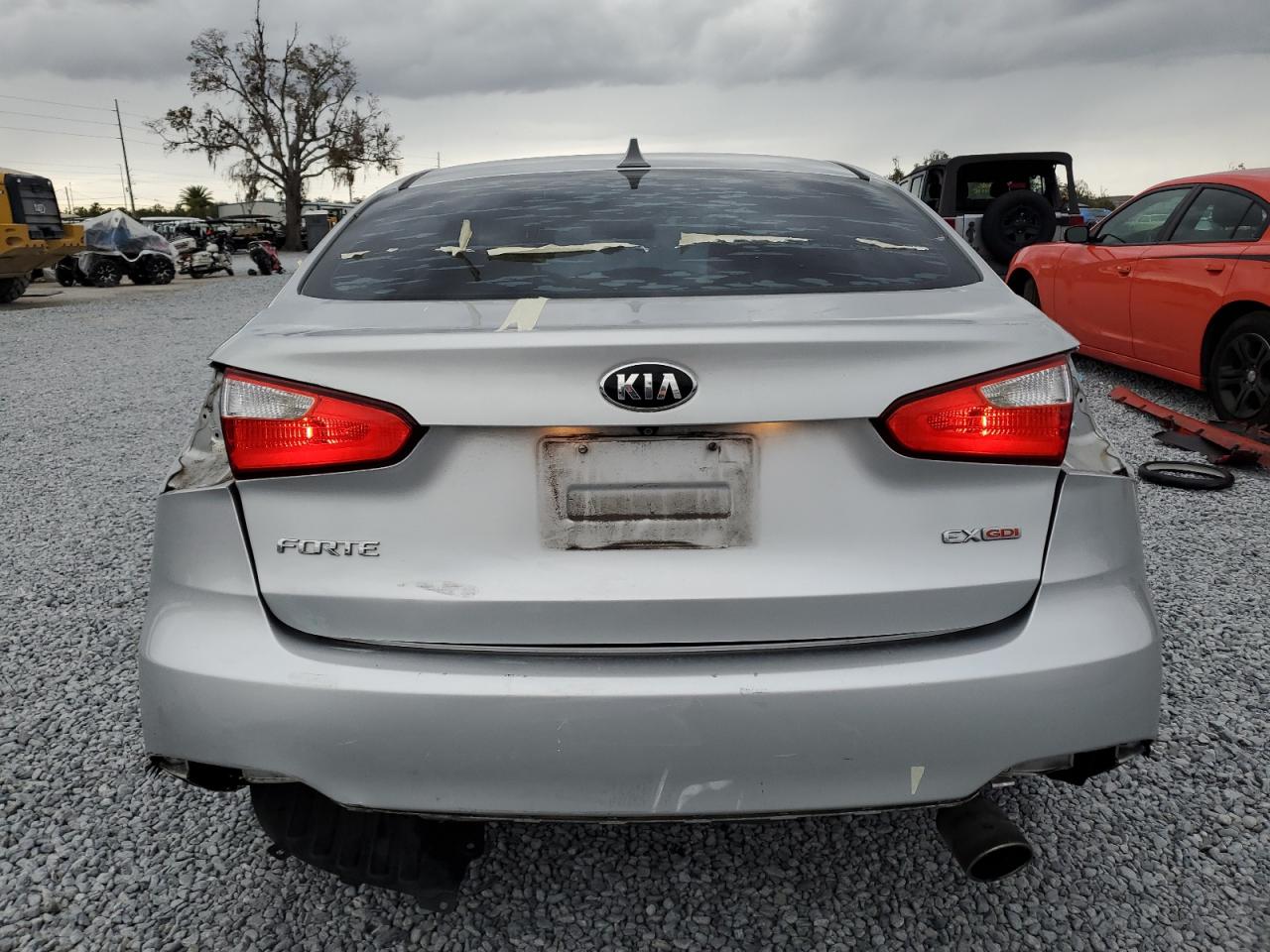 2015 Kia Forte - Image 6