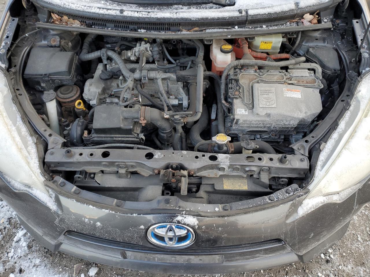 2012 Toyota Prius - Image 12