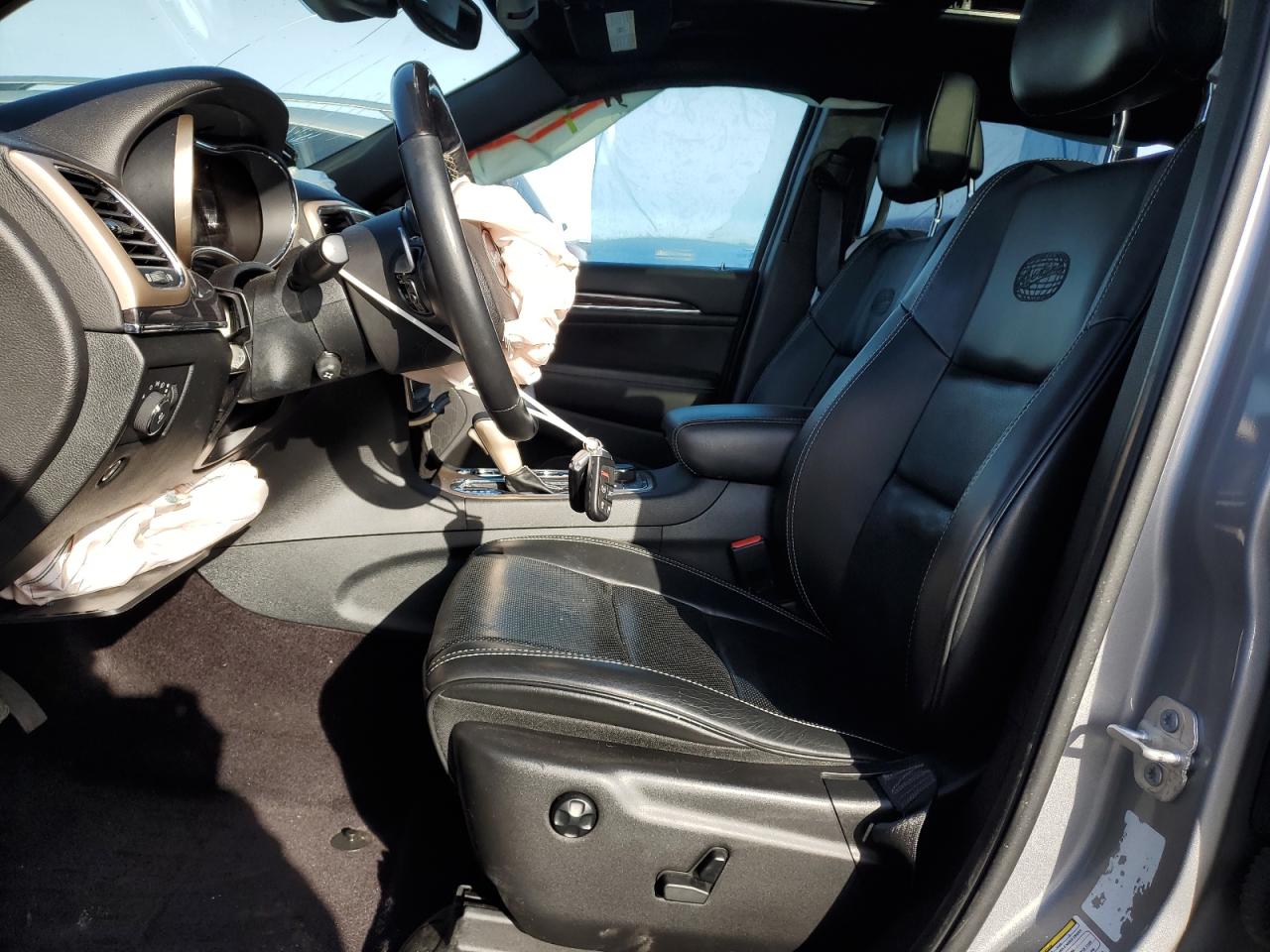 2017 Jeep Grand Cherokee - Image 7