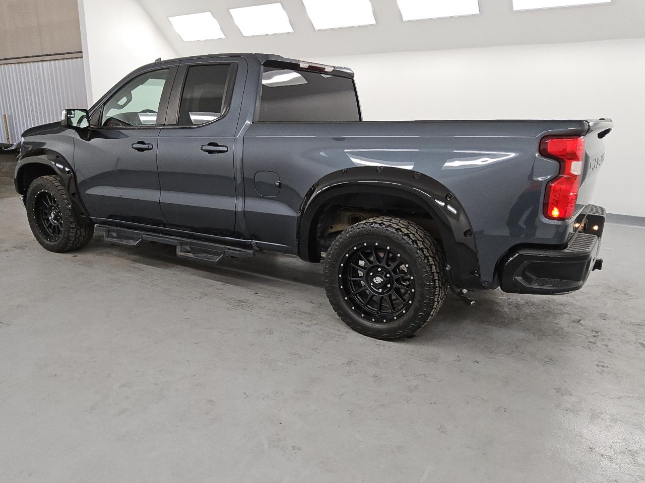 2020 Chevrolet Silverado - Image 2