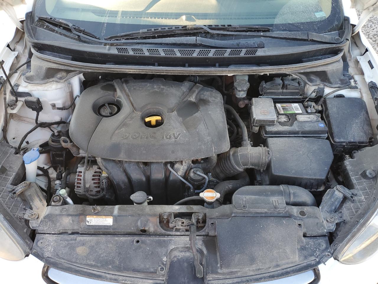 2012 Hyundai Elantra - Image 11