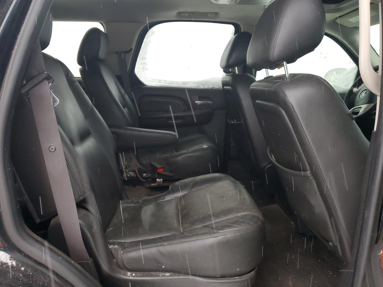 2013 Cadillac Escalade - Image 11
