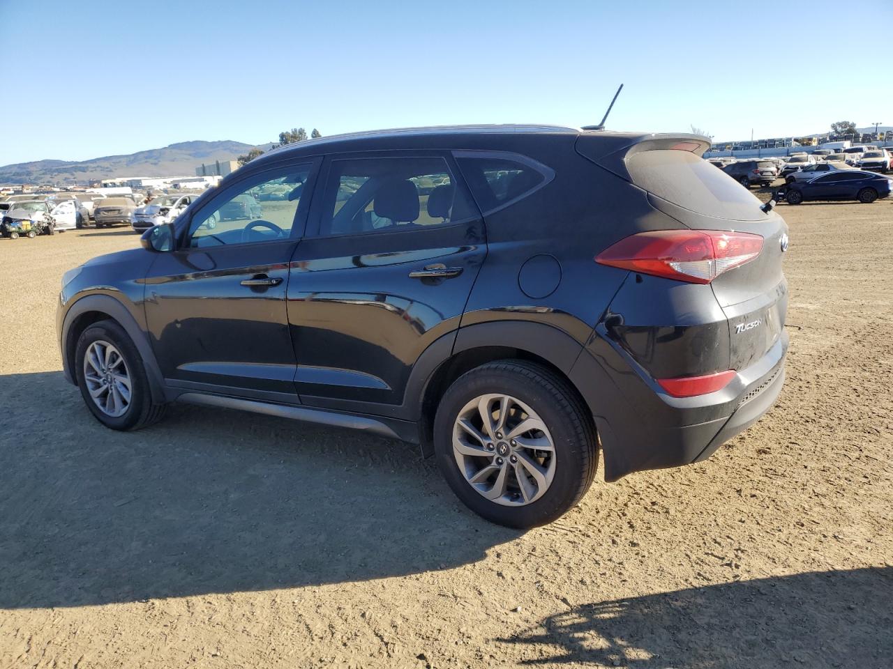 2016 Hyundai Tucson - Image 2
