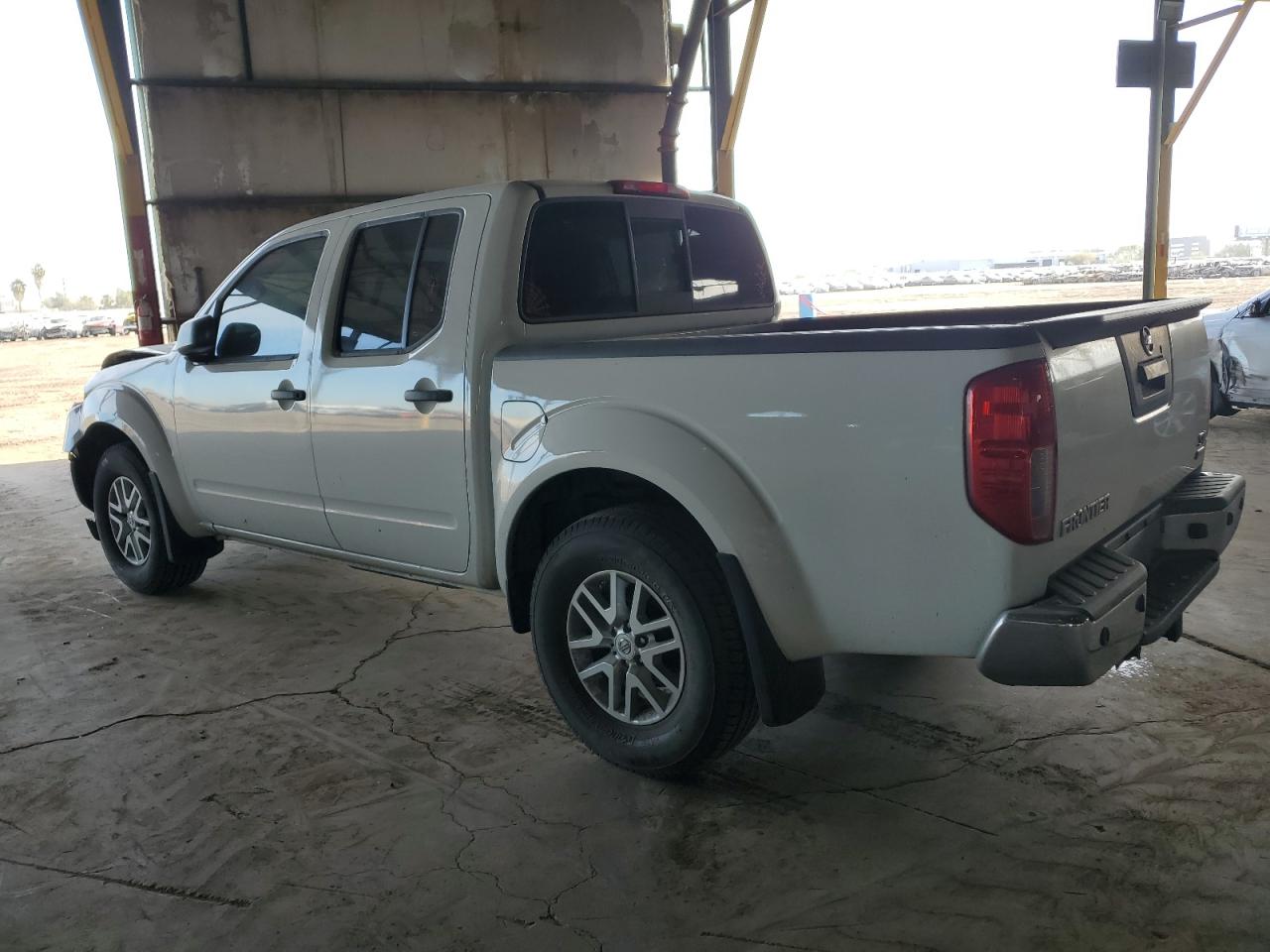 2017 Nissan Navara (Frontier) - Image 2
