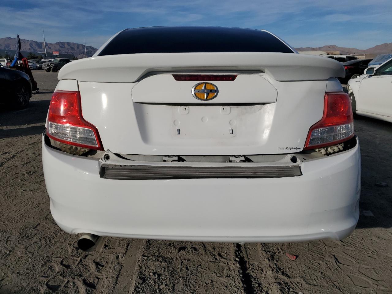 2011 Toyota tC - Image 6