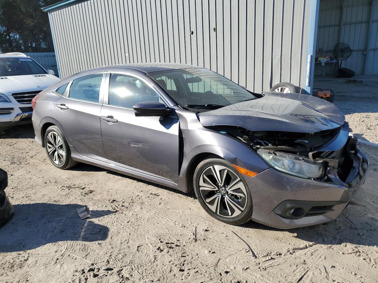 VIN 19XFC1F32GE009499 2016 HONDA CIVIC no.4