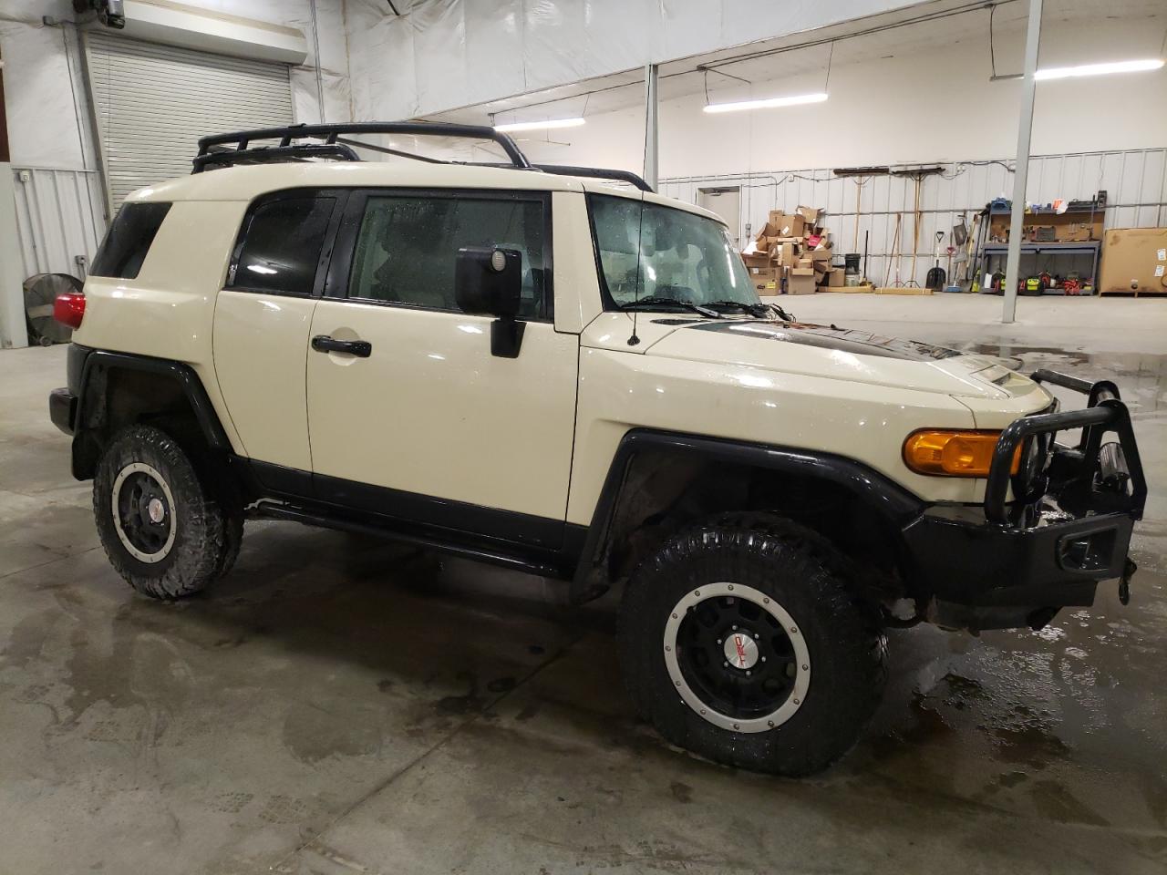 2010 Toyota FJ Cruiser - Image 4