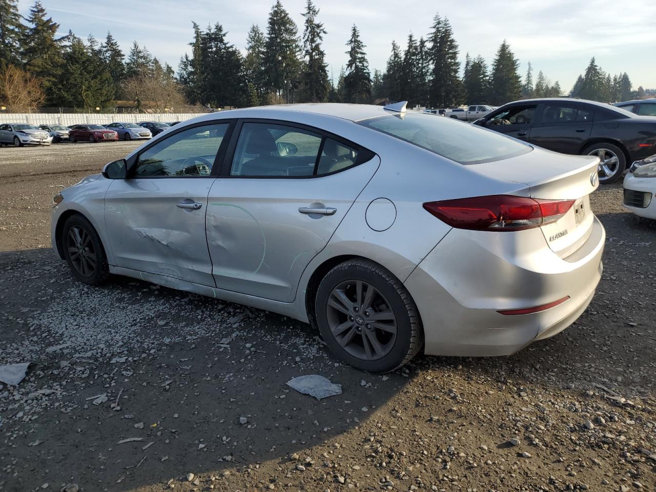 2018 Hyundai Elantra - Image 2