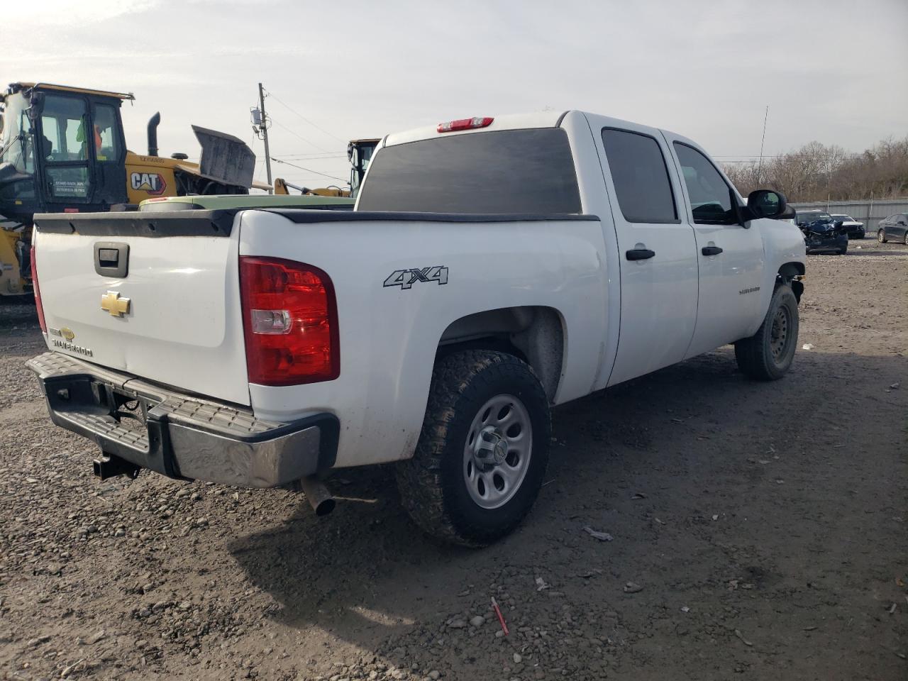 2011 Chevrolet Silverado - Image 3