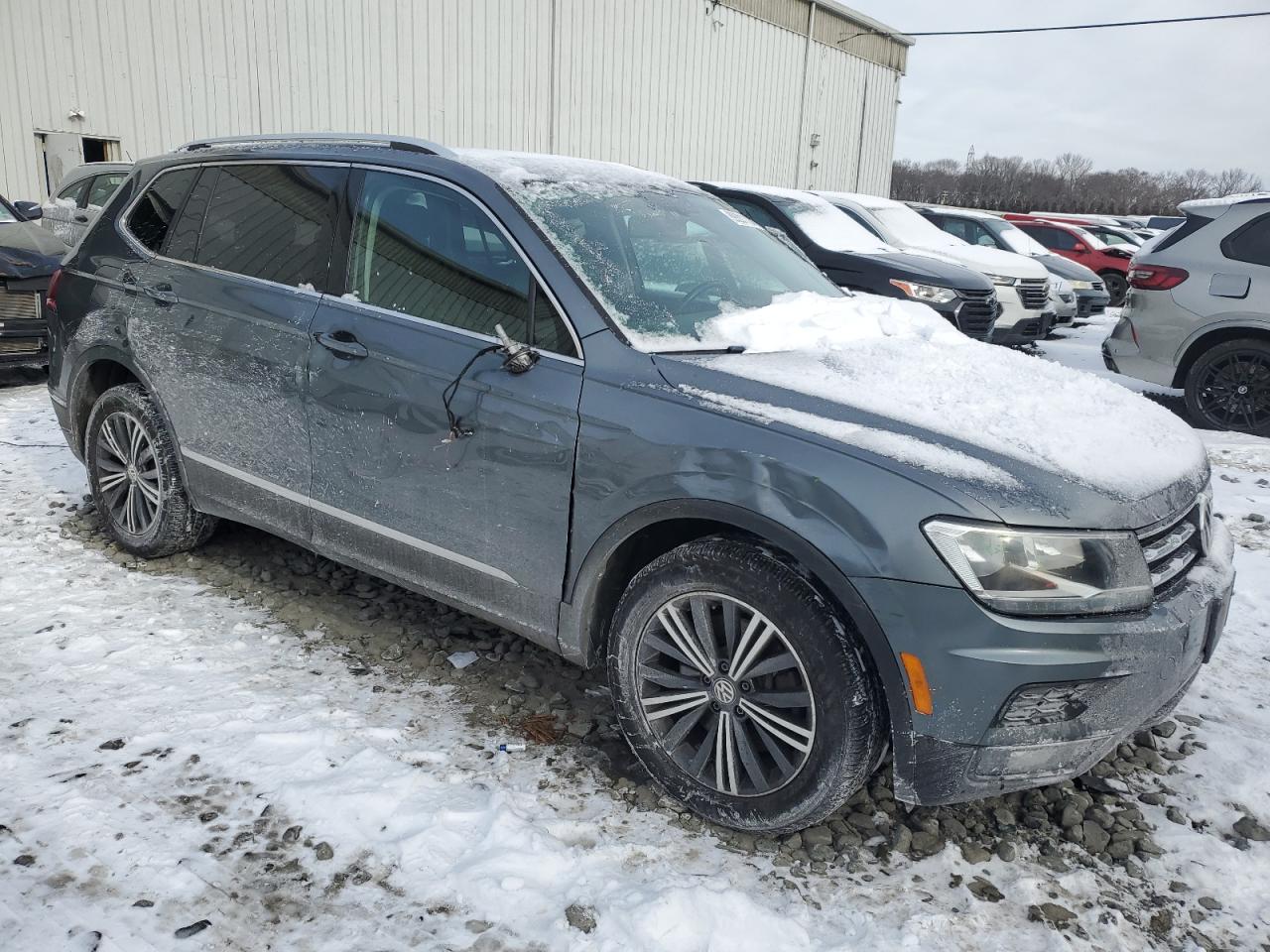 2018 Volkswagen Tiguan - Image 4