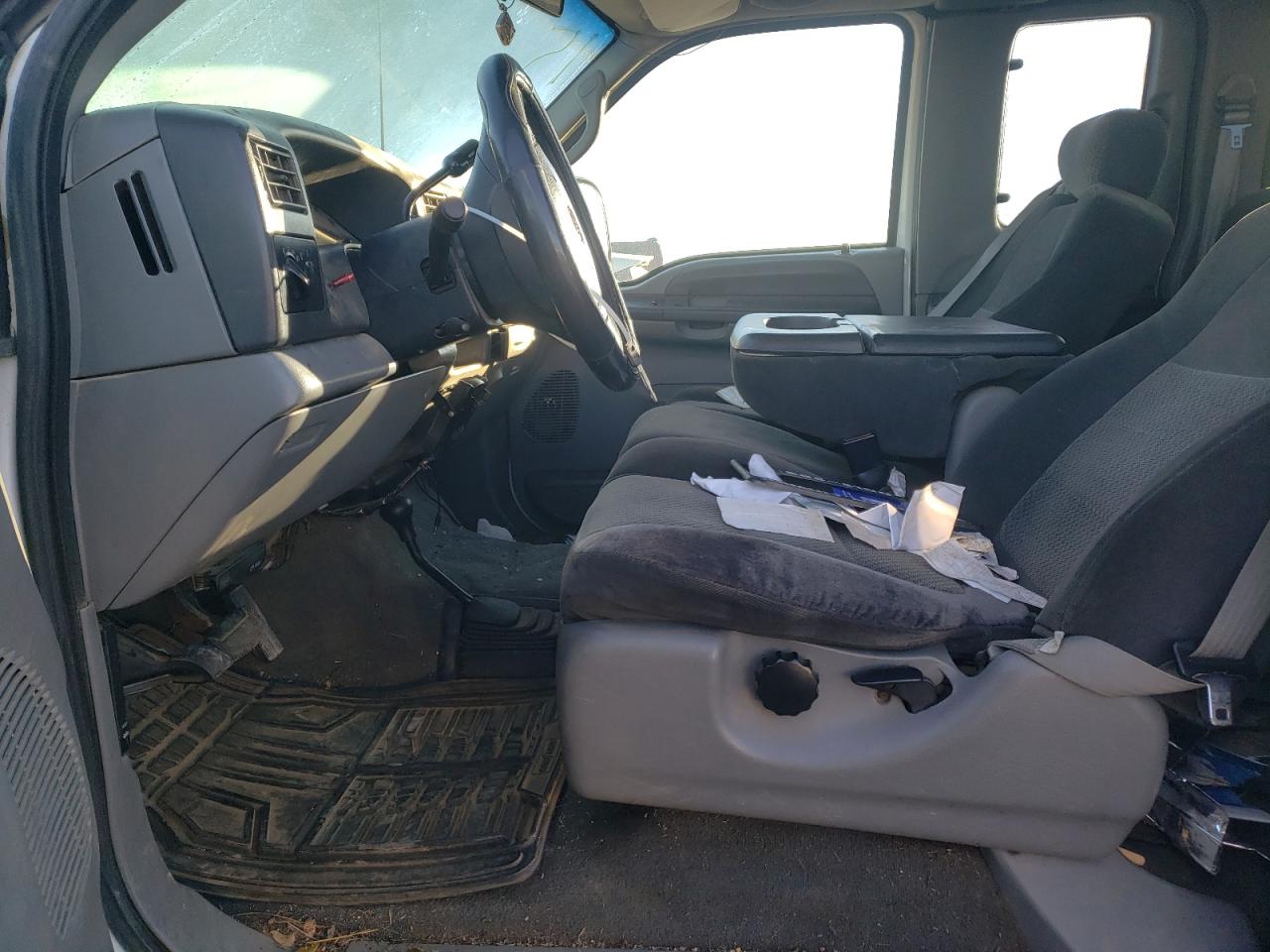 2002 Ford F350 - Image 7