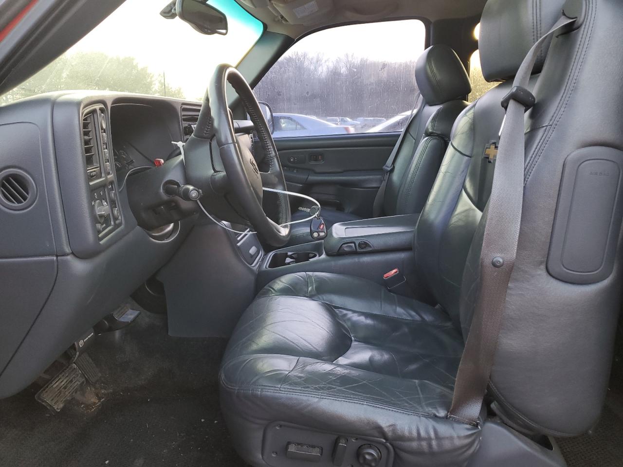 2002 Chevrolet Avalanche - Image 7