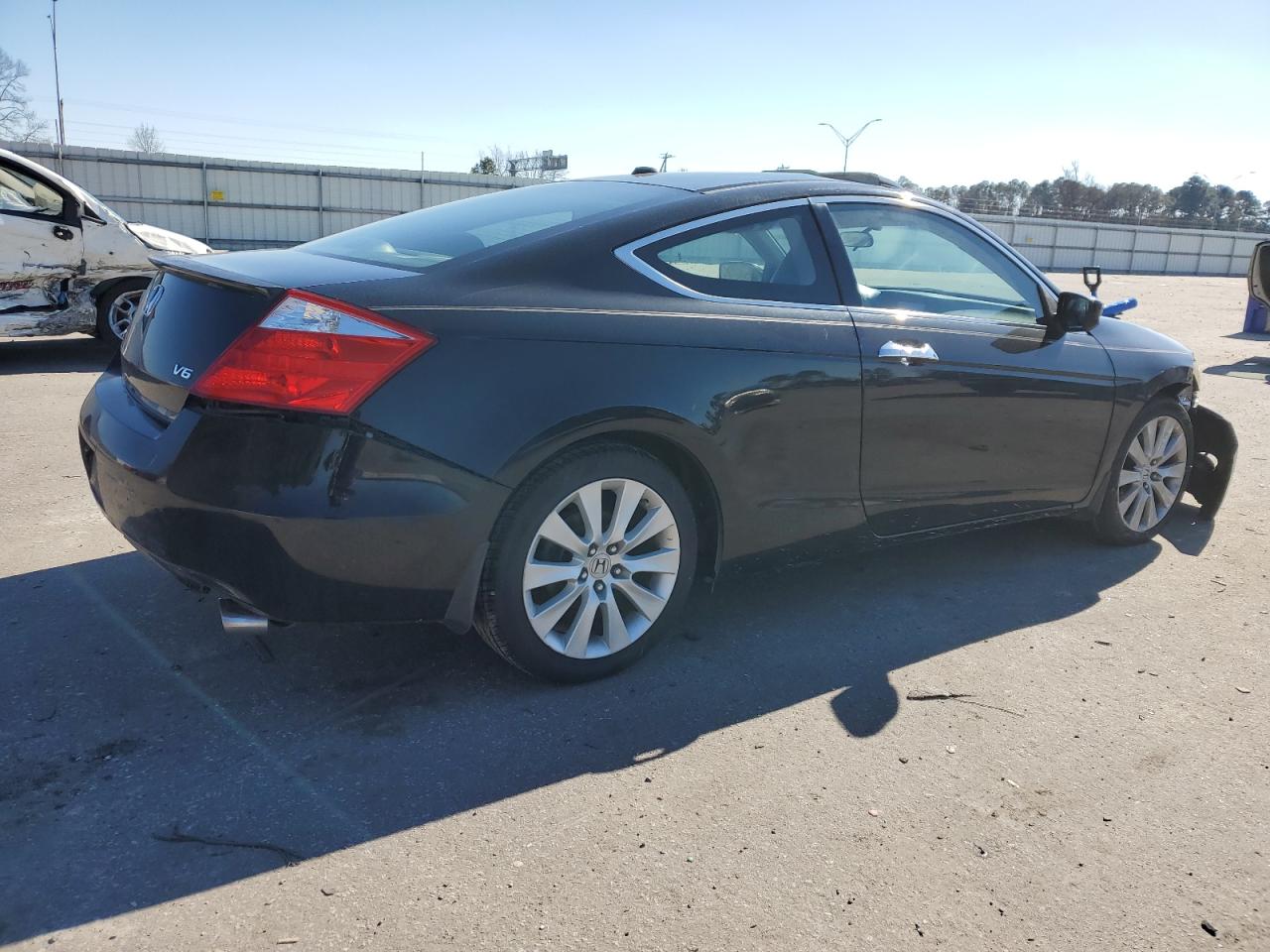 2010 Honda Accord - Image 3