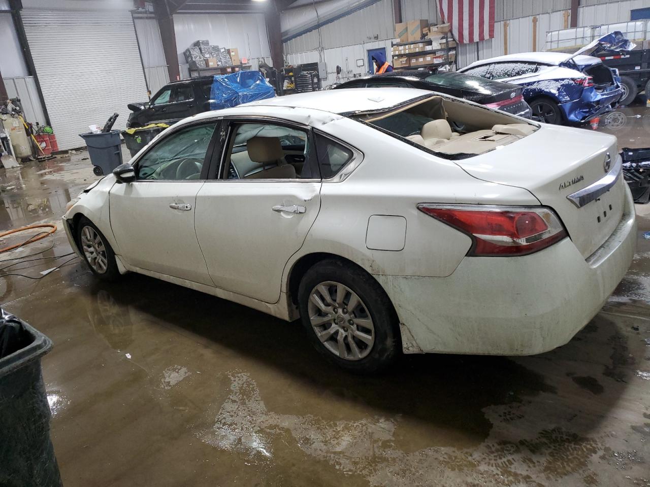 2015 Nissan Altima - Image 2