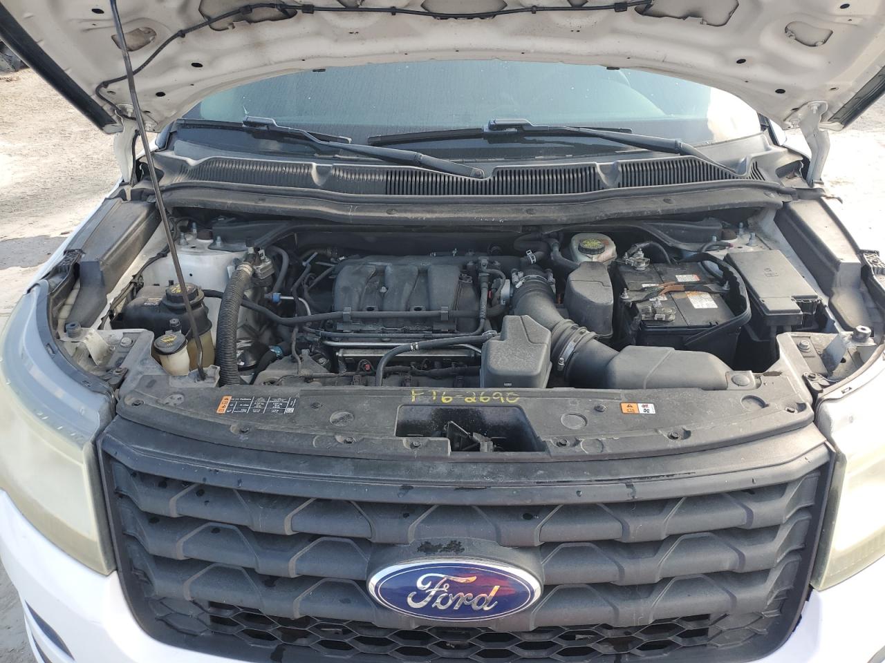 2016 Ford Explorer - Image 12