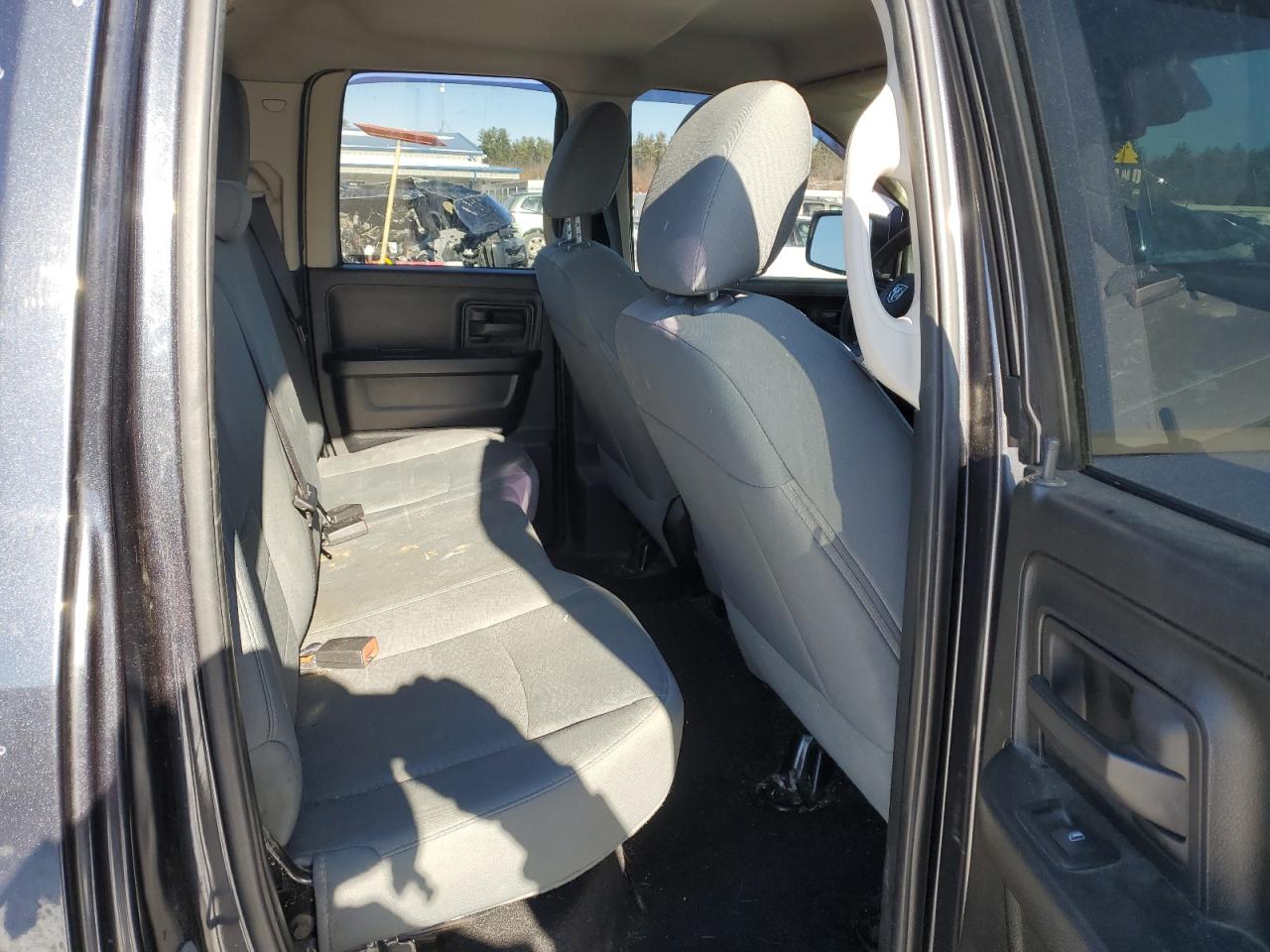 2014 RAM 1500 - Image 10