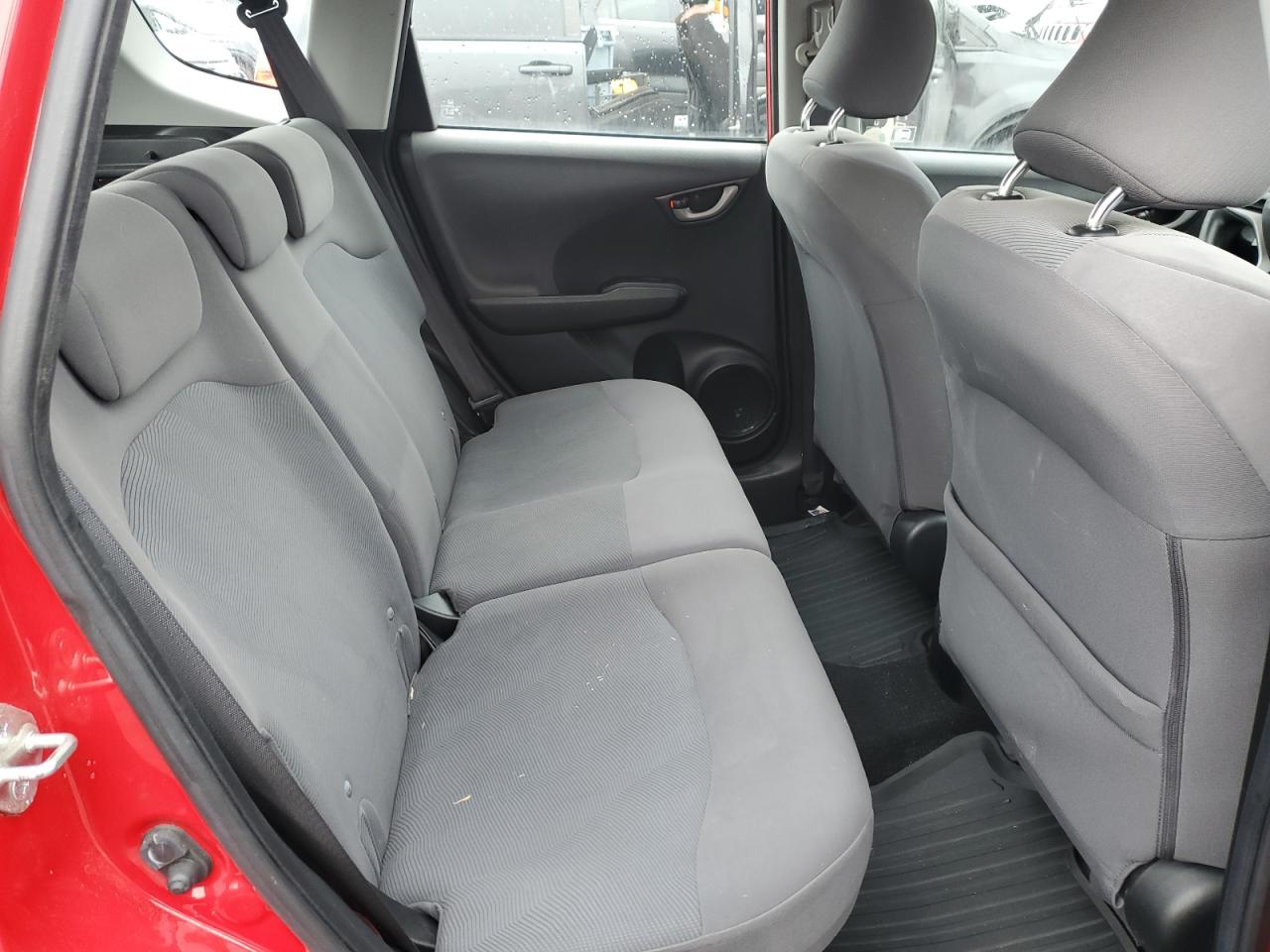 2010 Honda Fit - Image 10