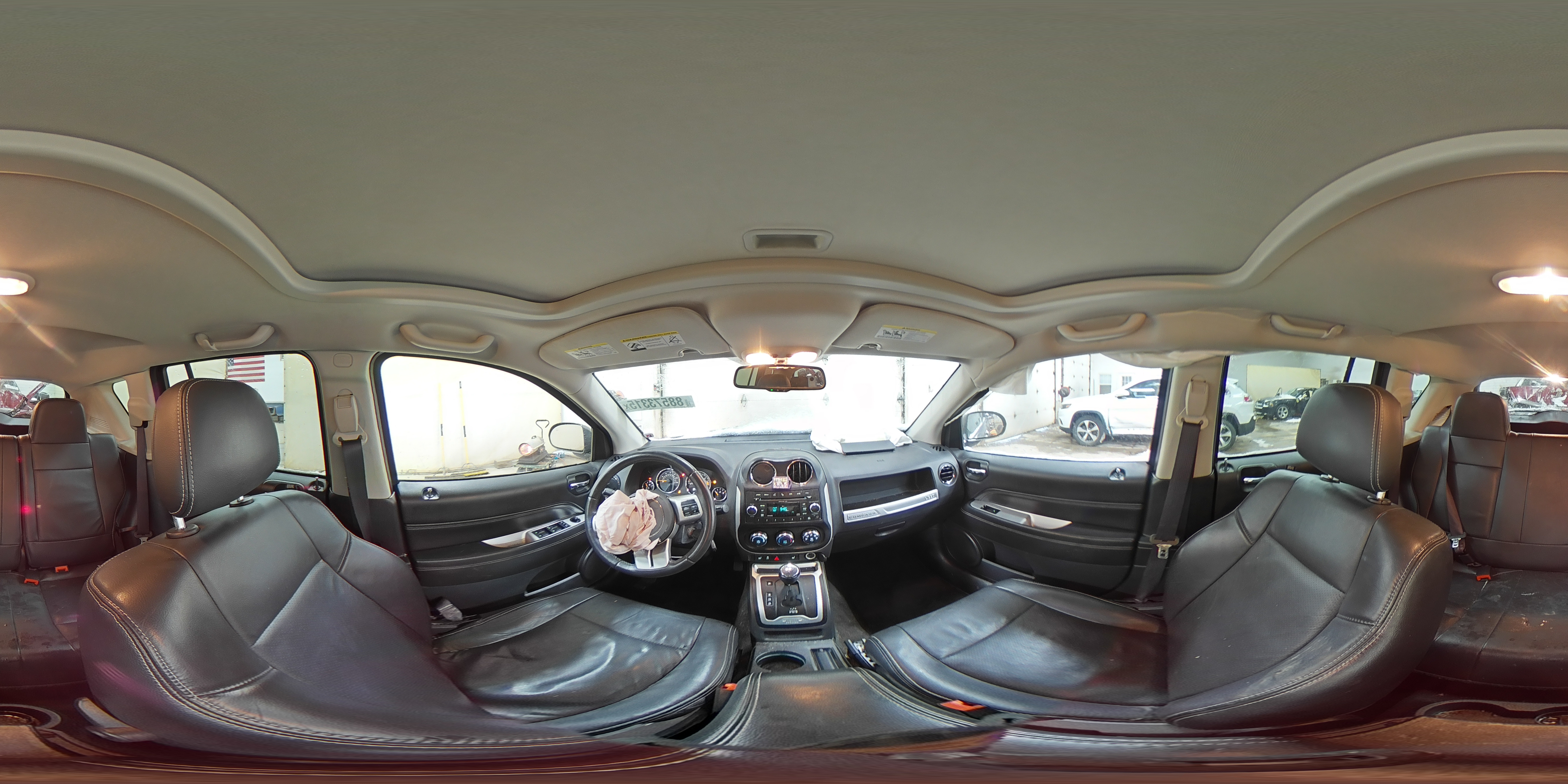 2017 Jeep Compass - Image 16