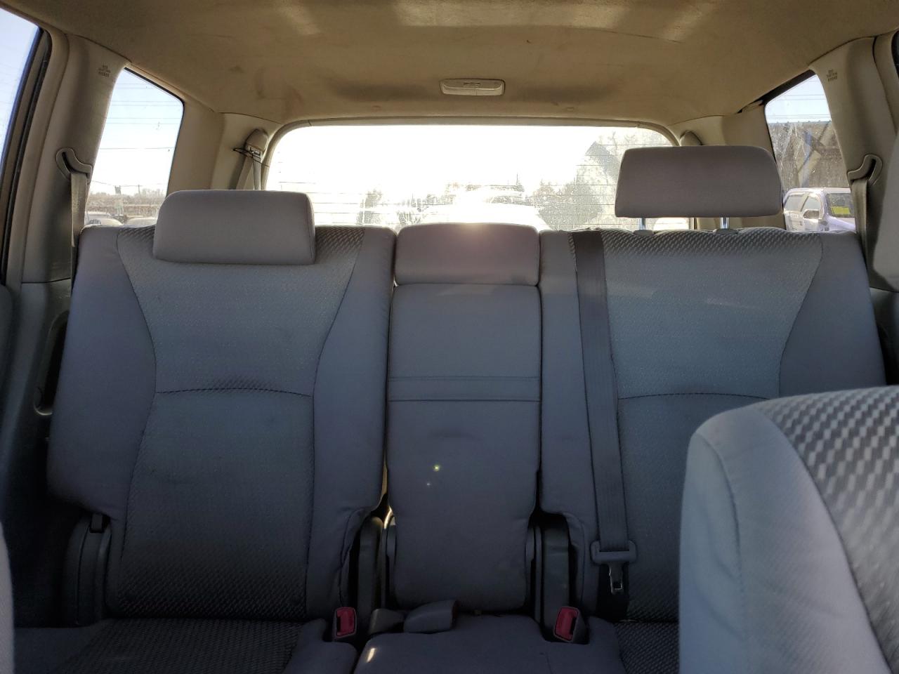 2005 Toyota Highlander - Image 10