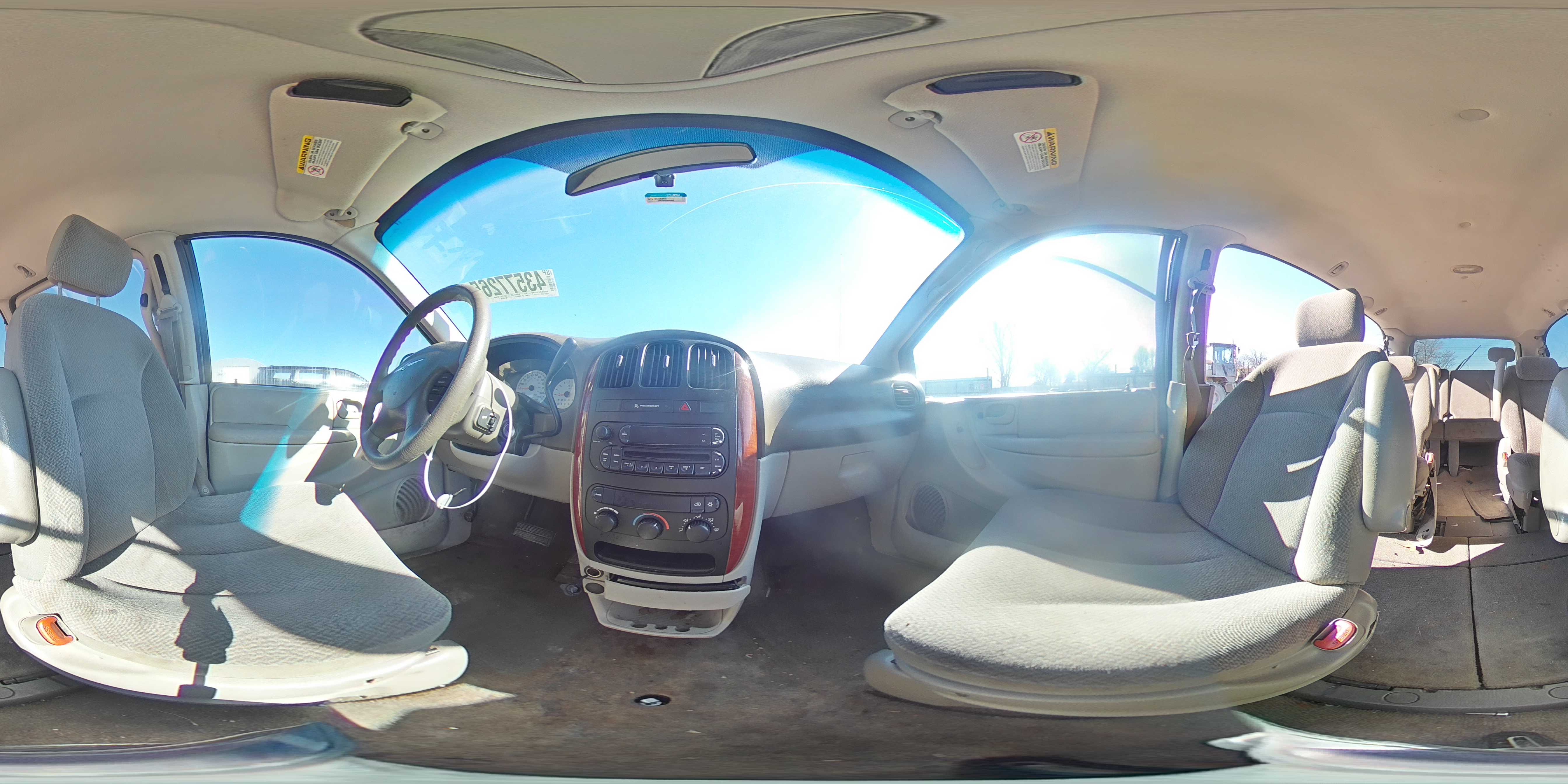 2005 Chrysler Town & Country - Image 14