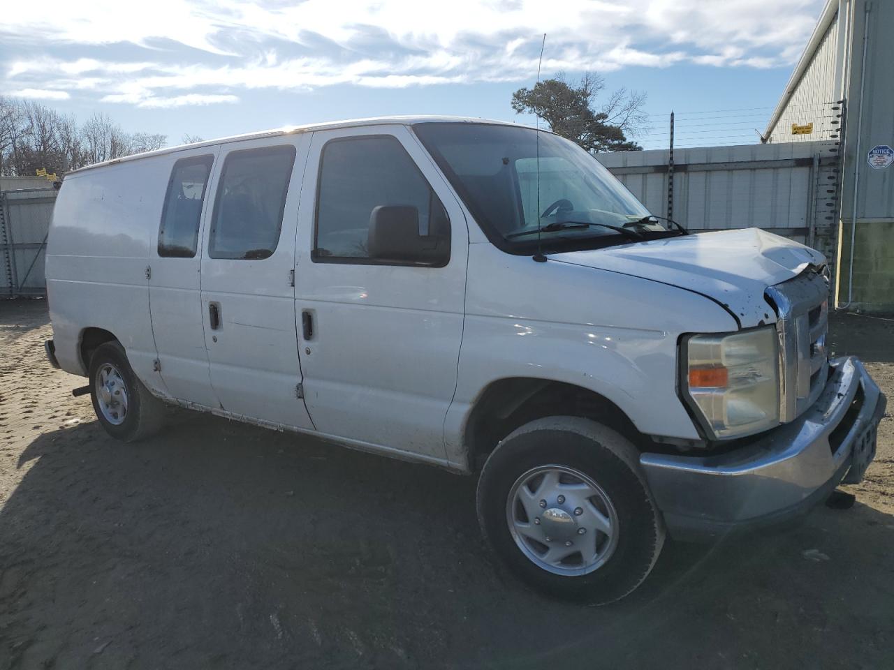 2008 Ford Econoline - Image 4