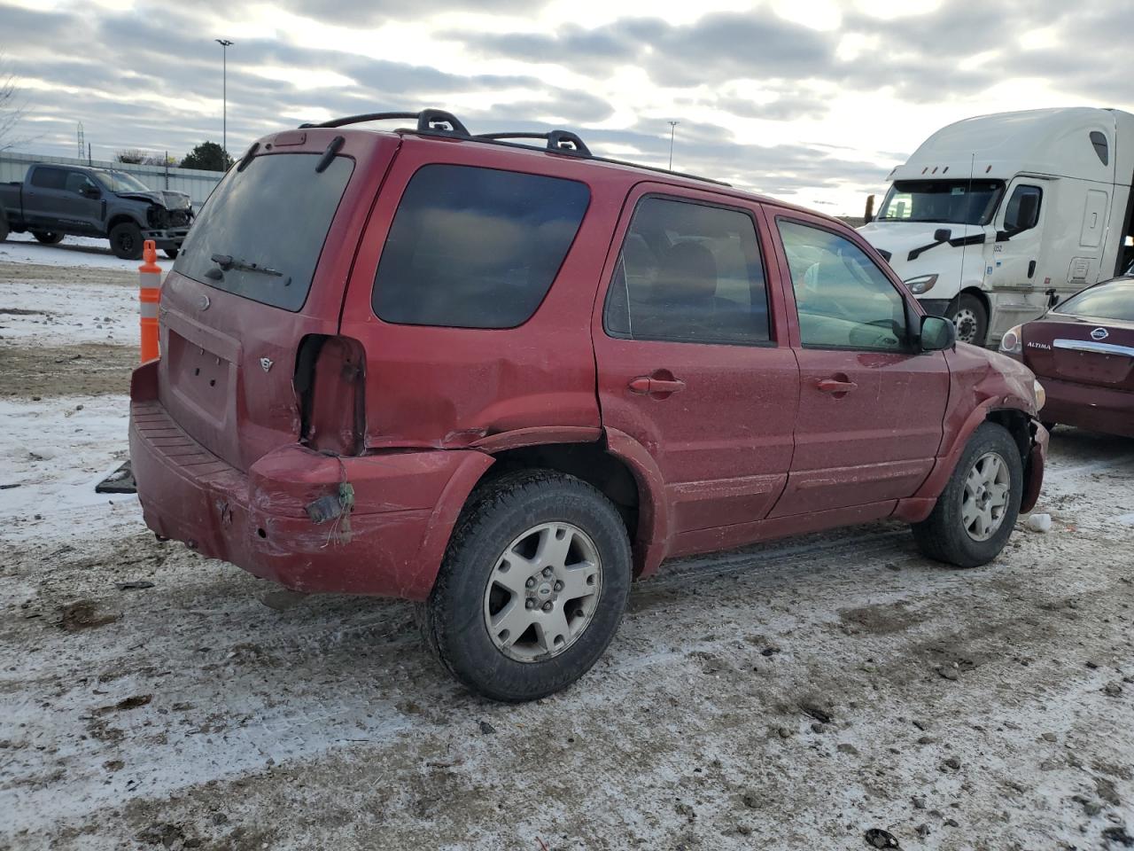 2007 Ford Escape - Image 3