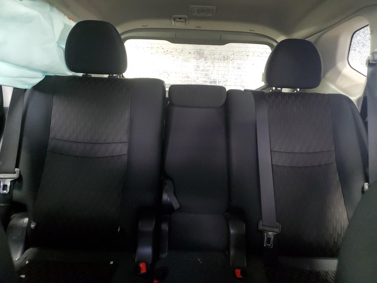 2018 Nissan Rogue - Image 10