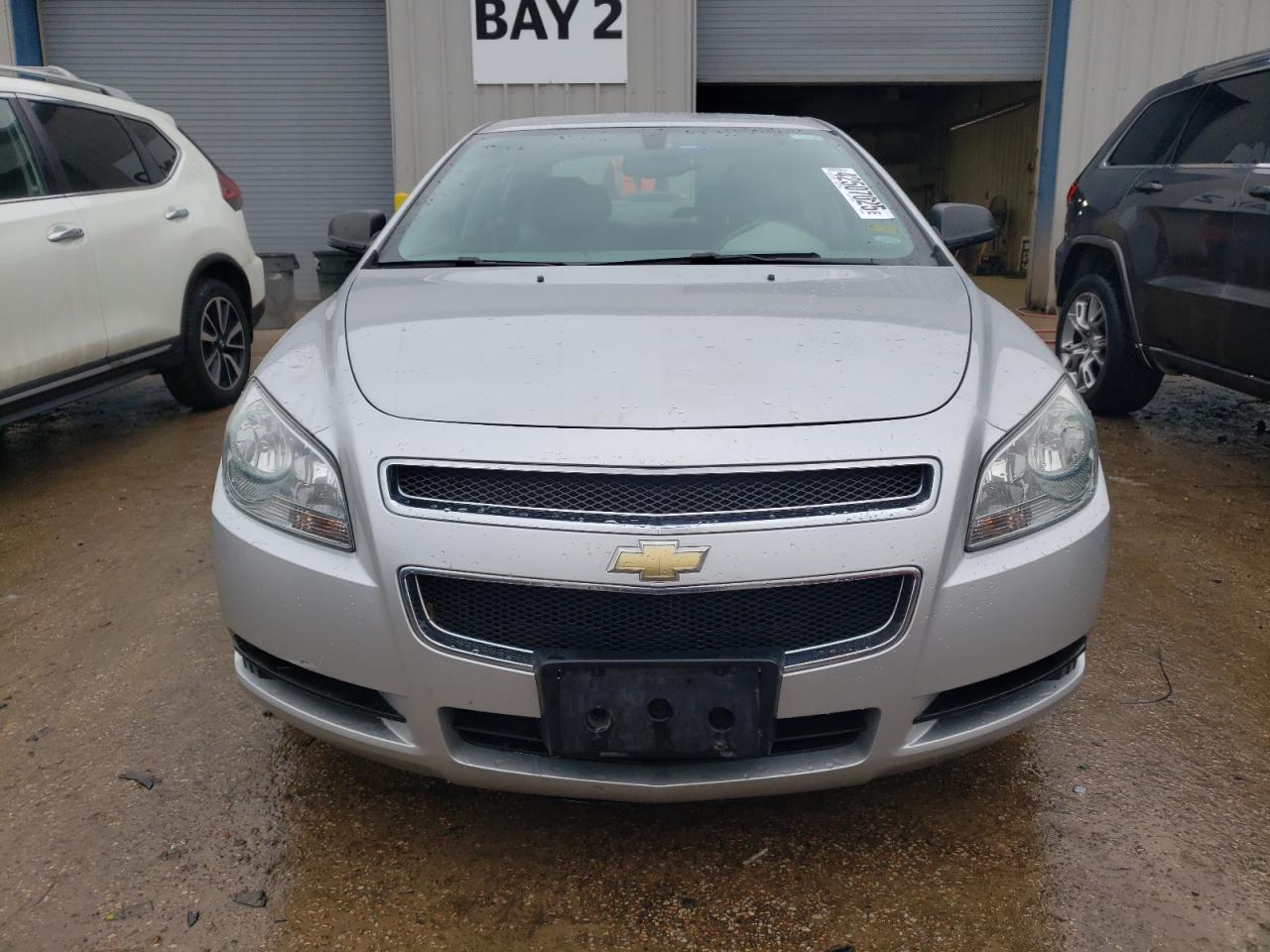 2010 Chevrolet Malibu - Image 5