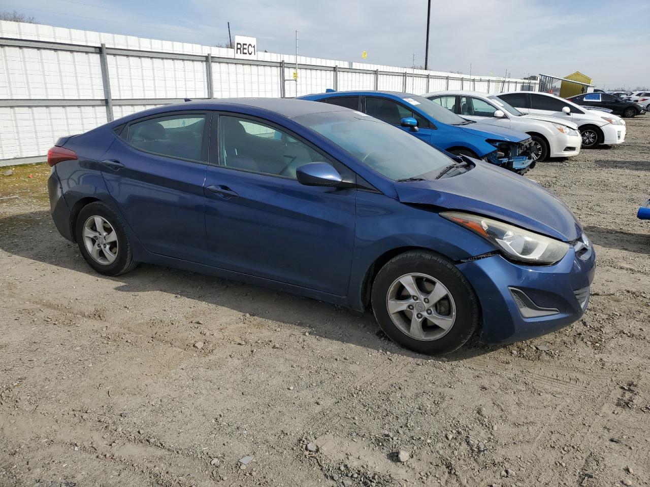 2015 Hyundai Elantra - Image 4