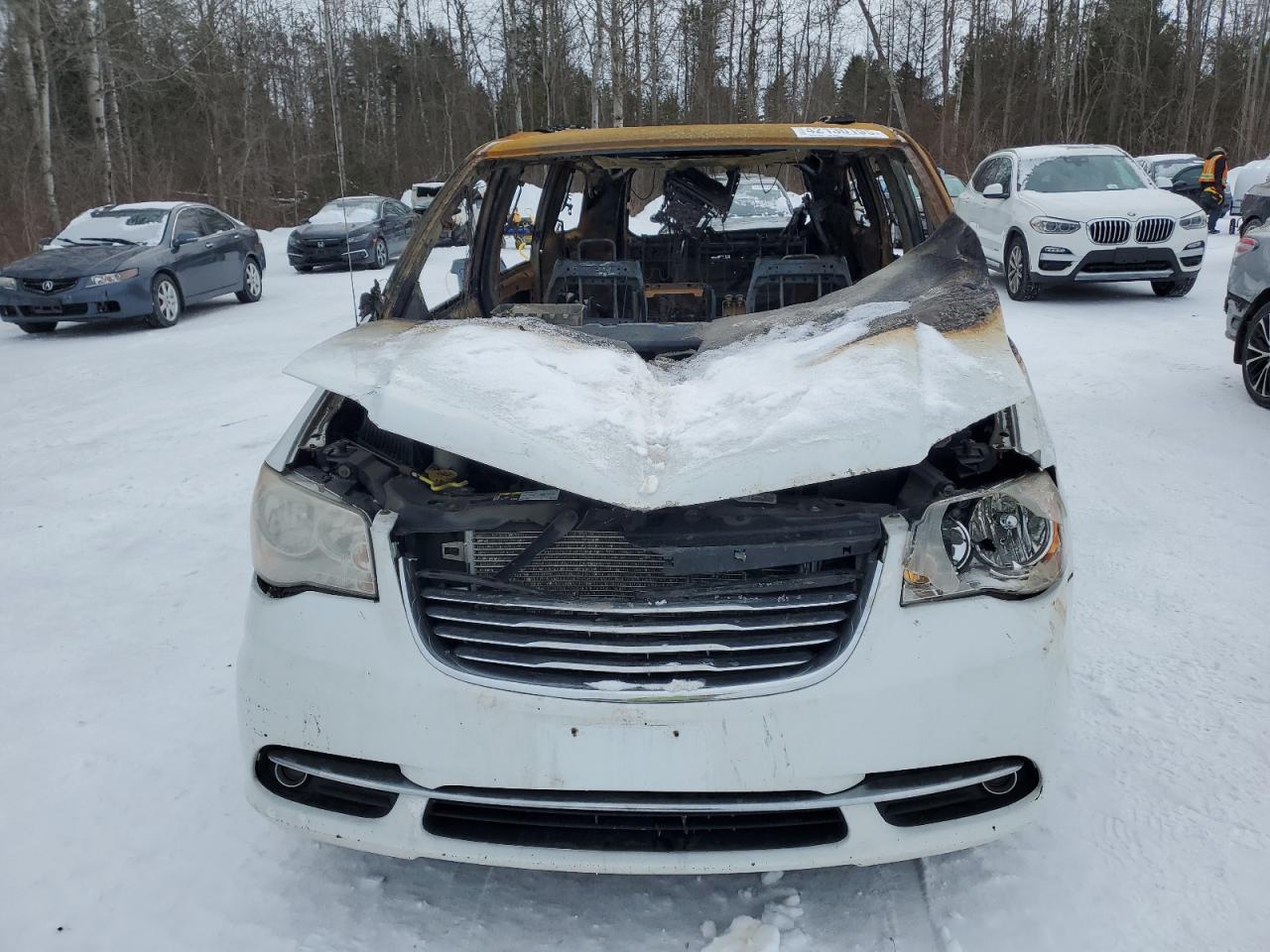 2014 Chrysler Town & Country - Image 5