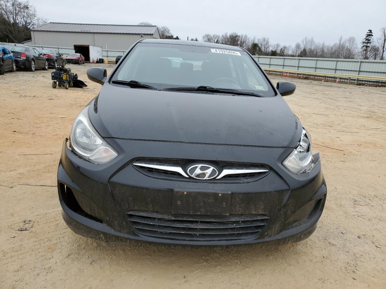 2013 Hyundai Accent - Image 5