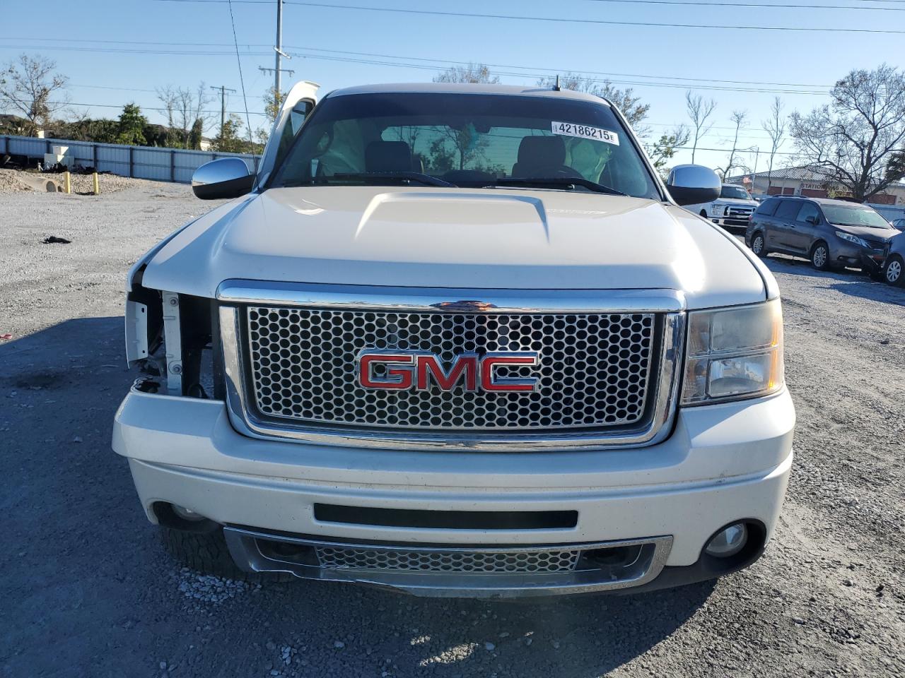 2011 GMC Sierra - Image 5