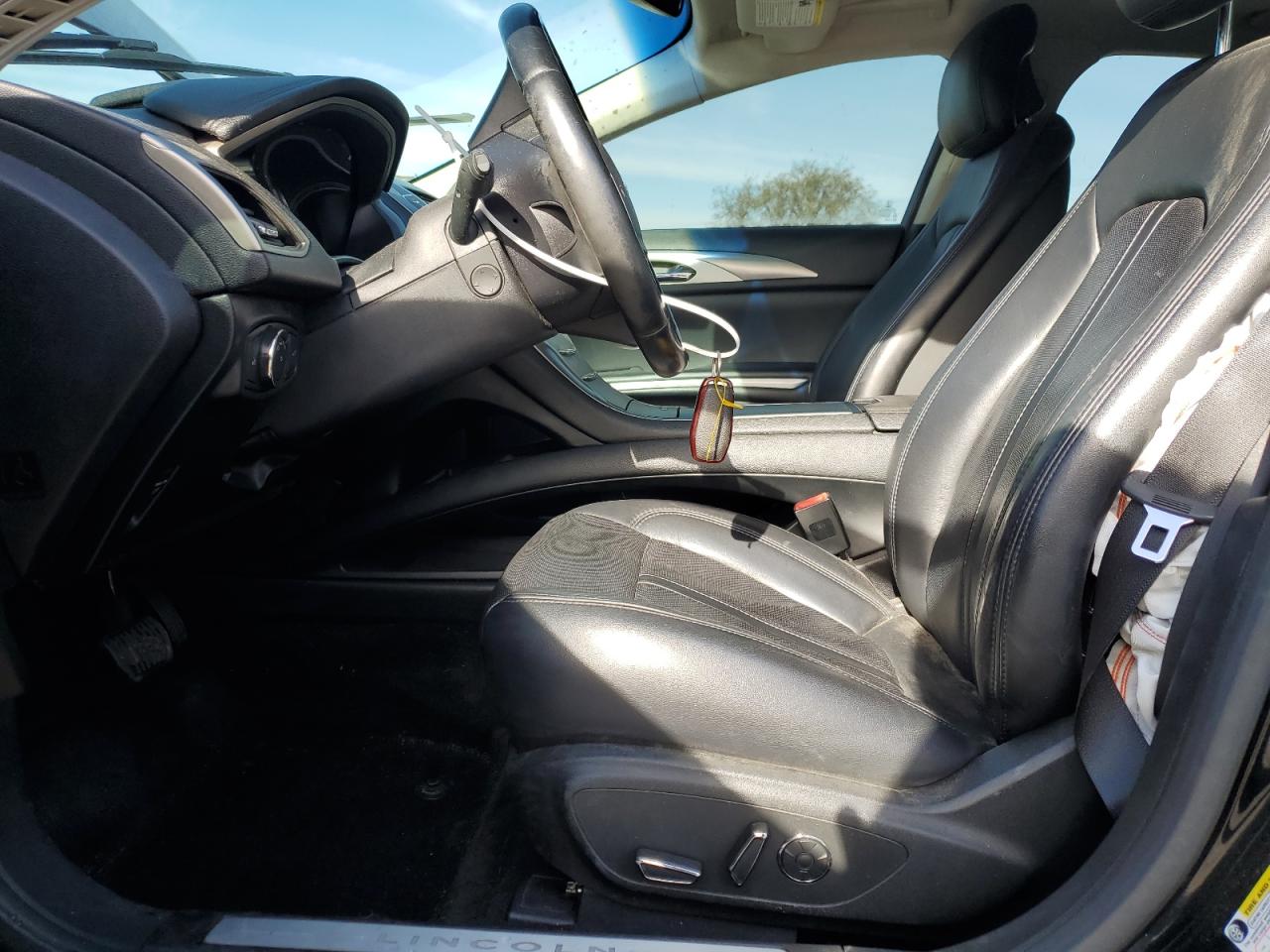2016 Lincoln MKZ - Image 7