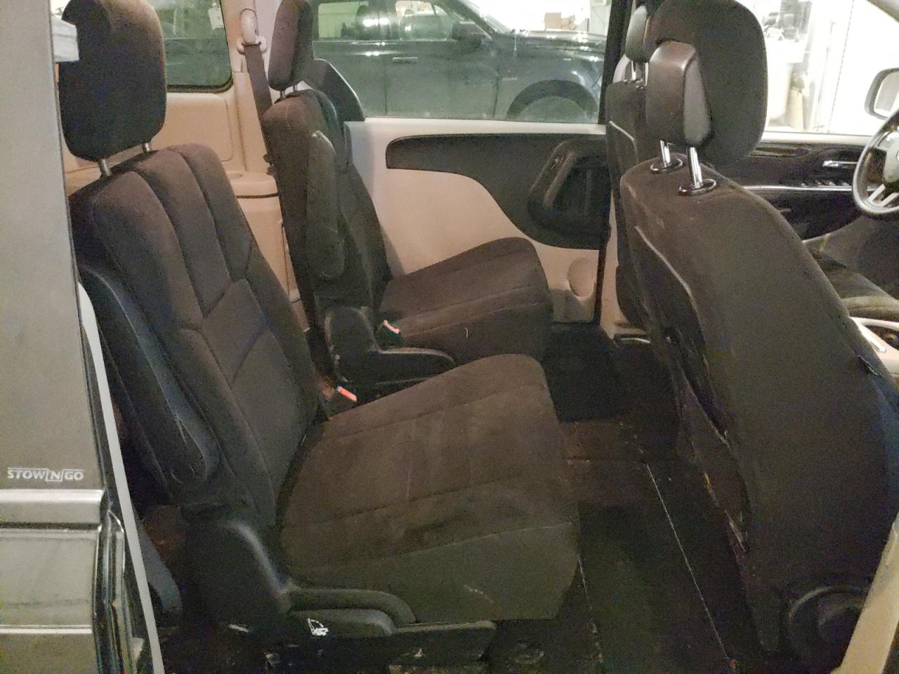 2012 Dodge Caravan - Image 12