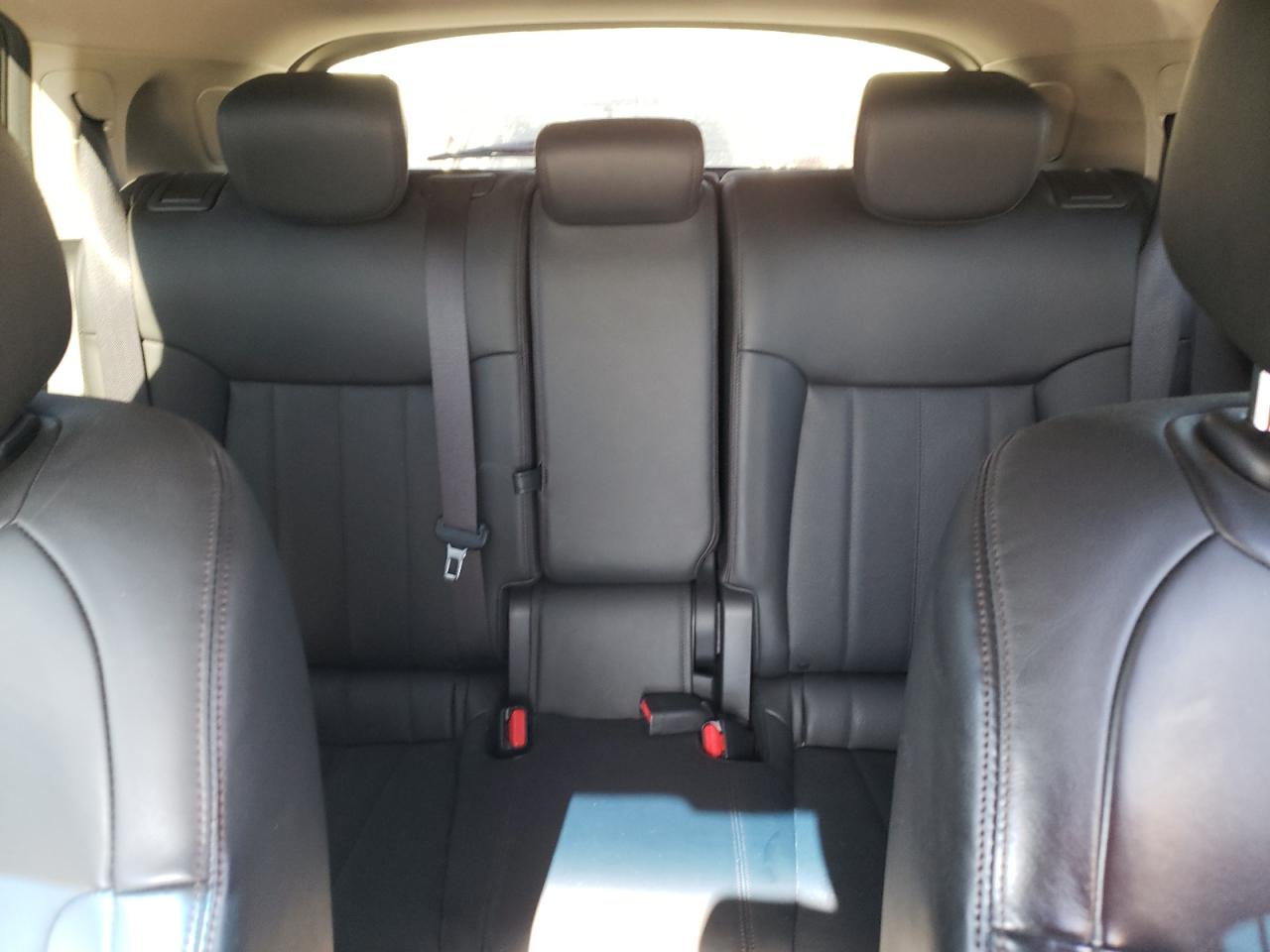 2015 Infiniti QX70 - Image 10