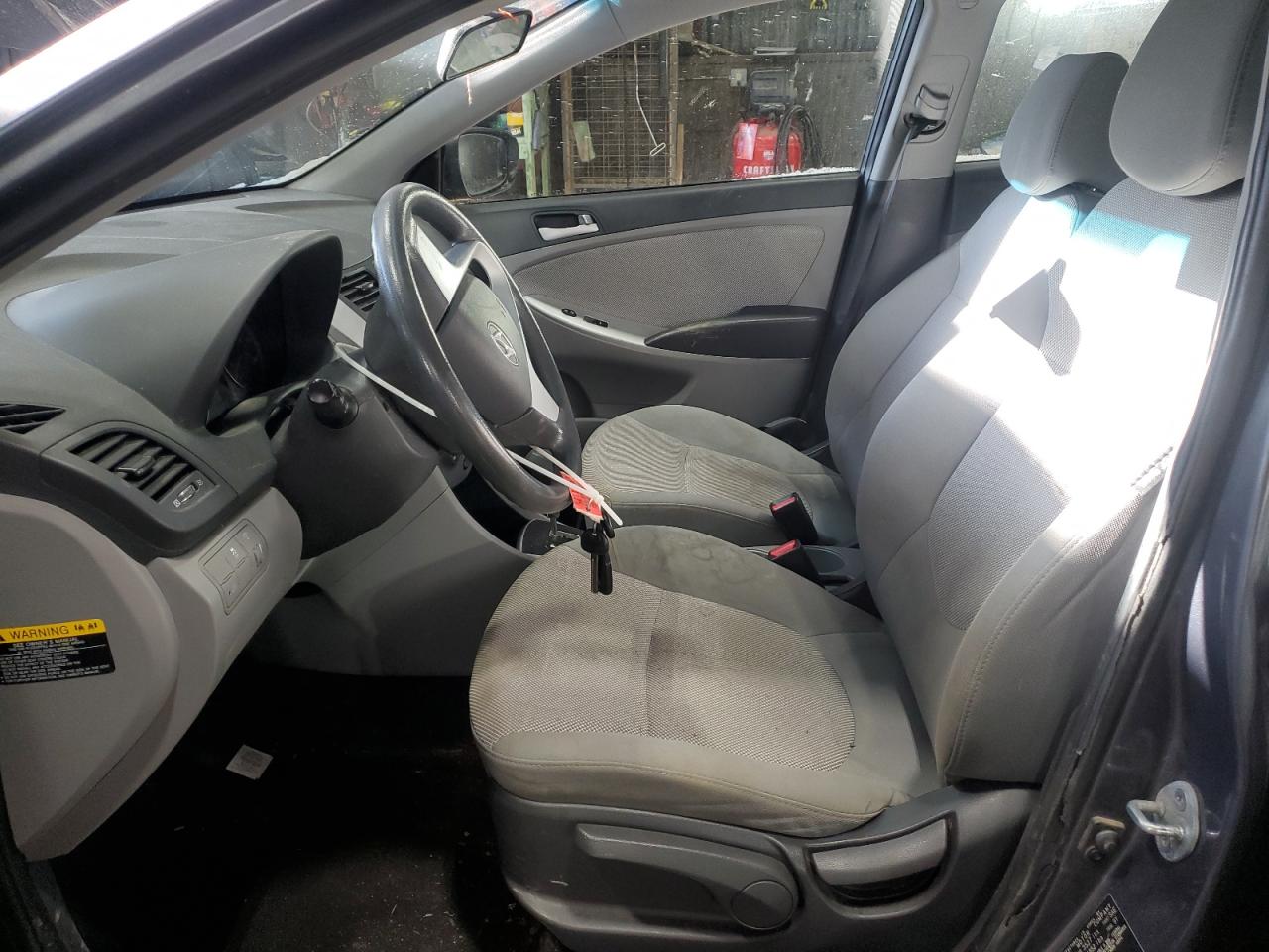 2013 Hyundai Accent - Image 7