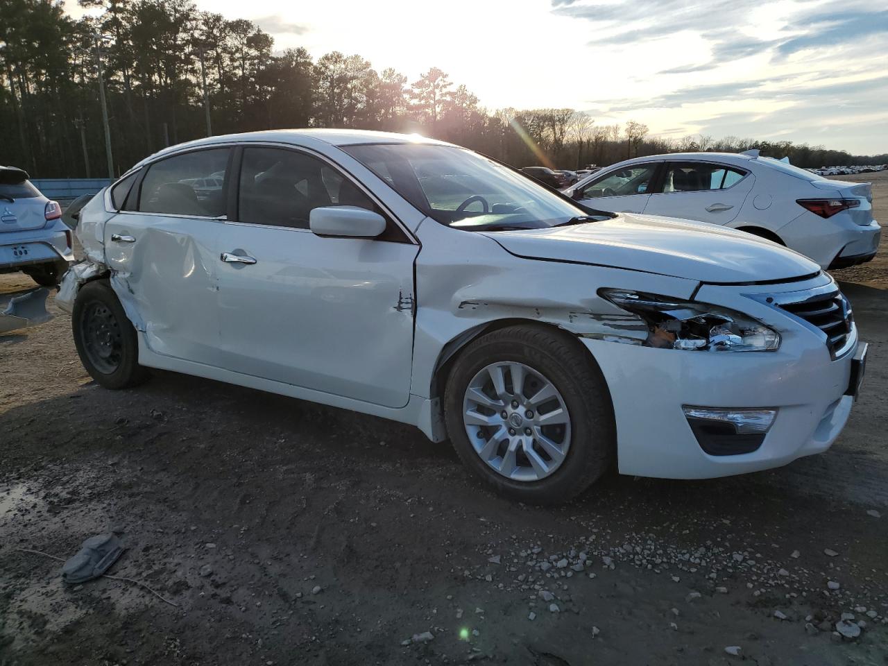 2015 Nissan Altima - Image 4