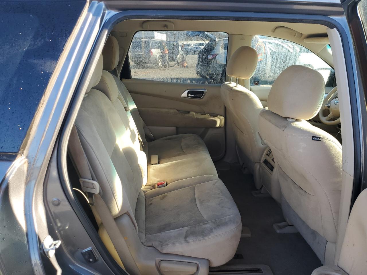 2015 Nissan Pathfinder - Image 11