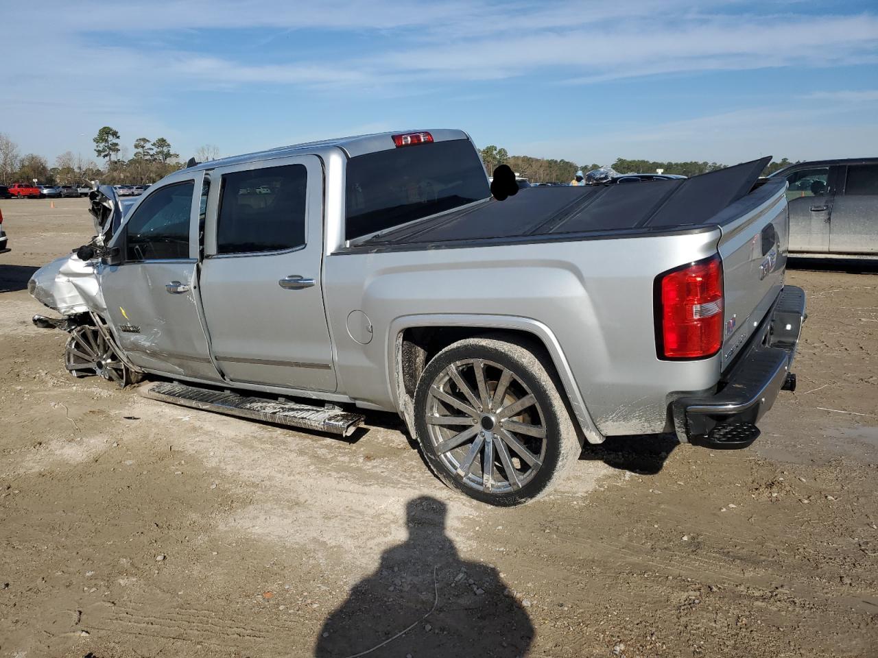 2015 GMC Sierra - Image 2