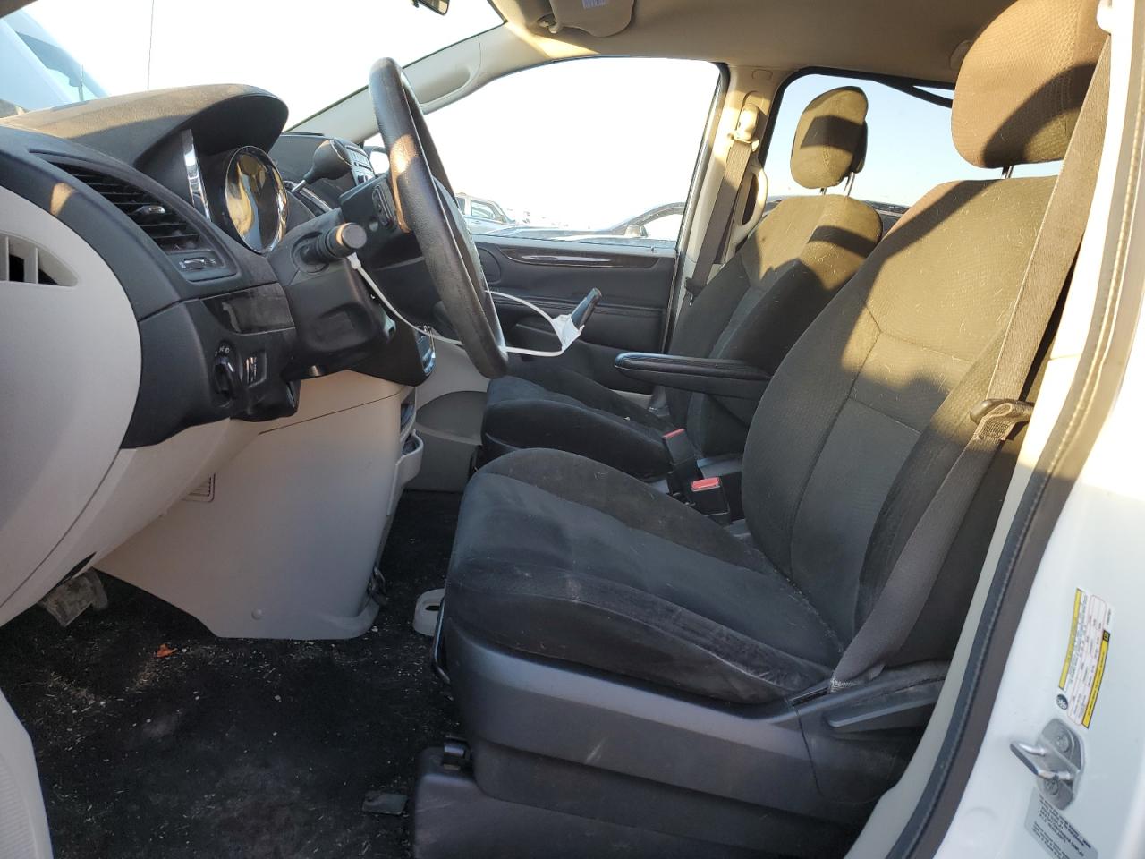 2015 Dodge Caravan - Image 7