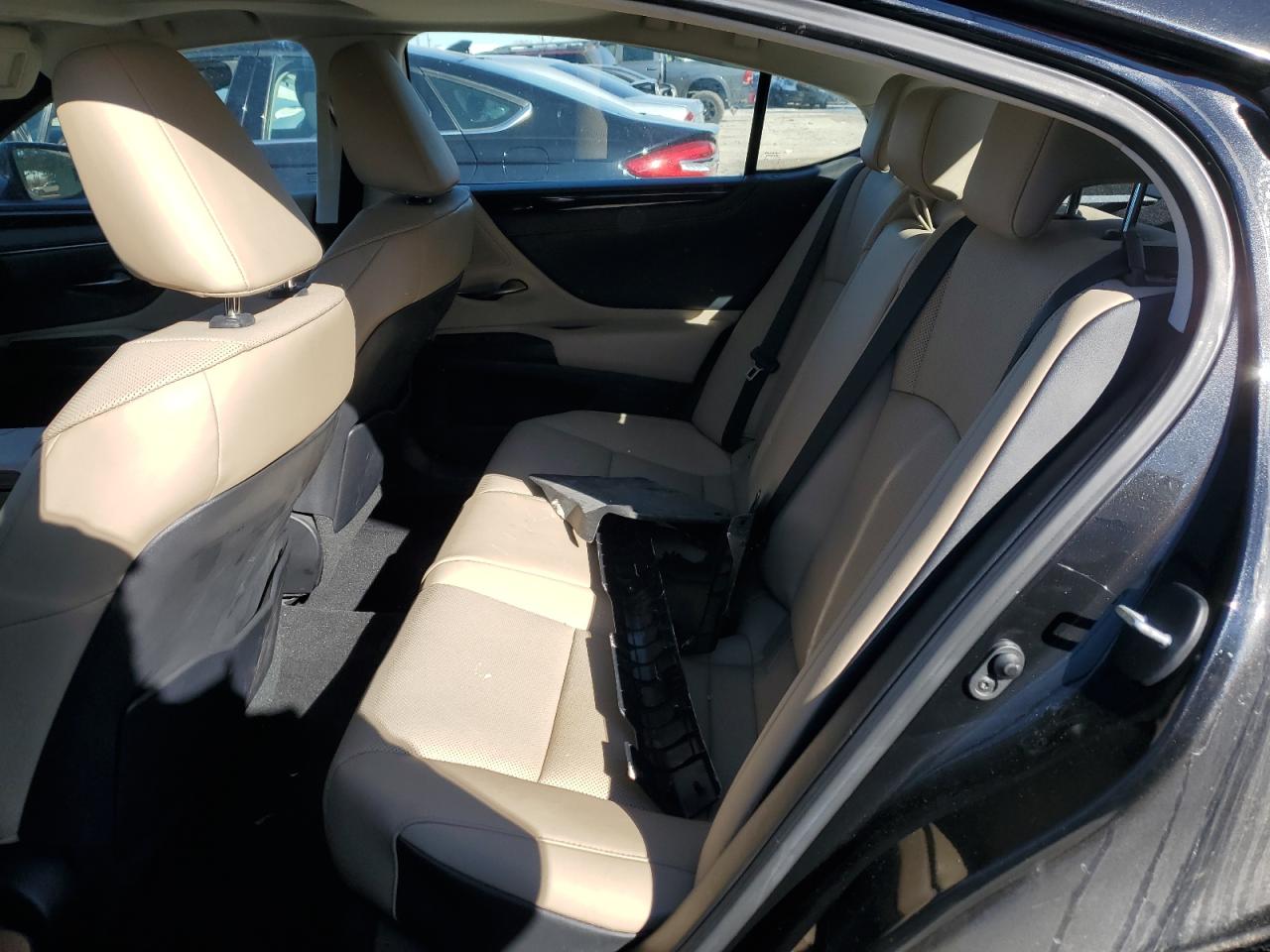 2021 Lexus ES - Image 10