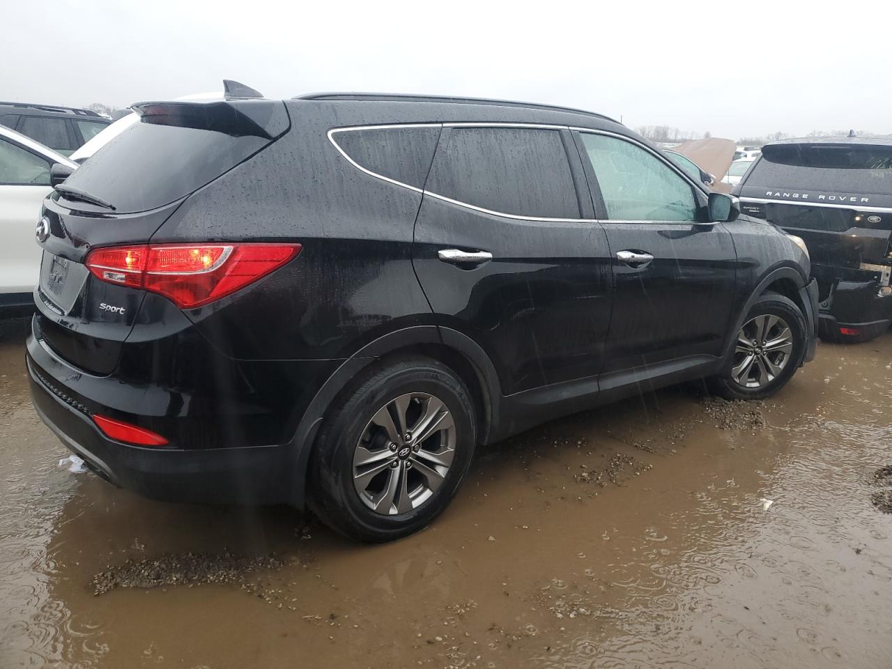 2016 Hyundai Santa Fe - Image 3