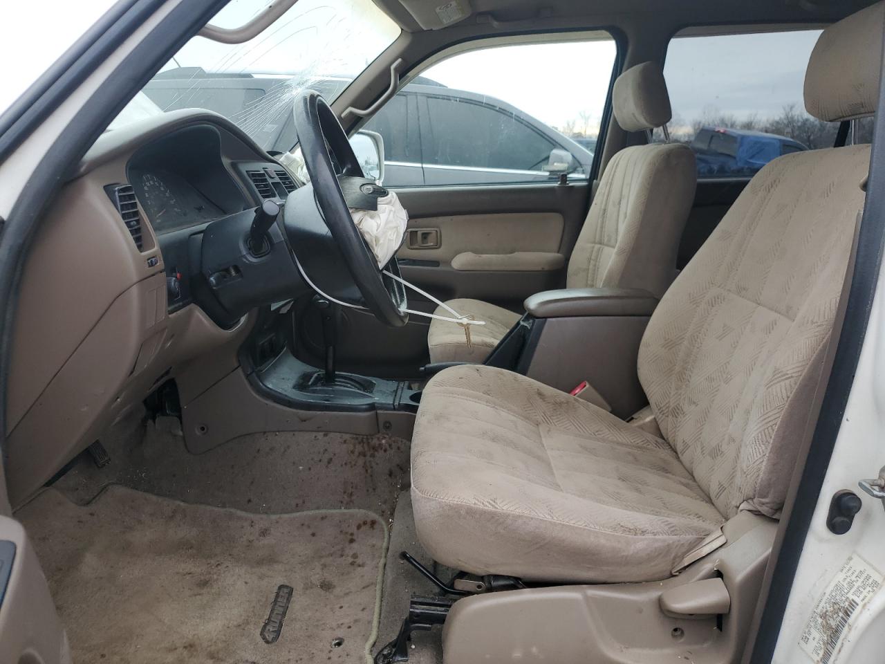 2002 Toyota 4Runner - Image 7